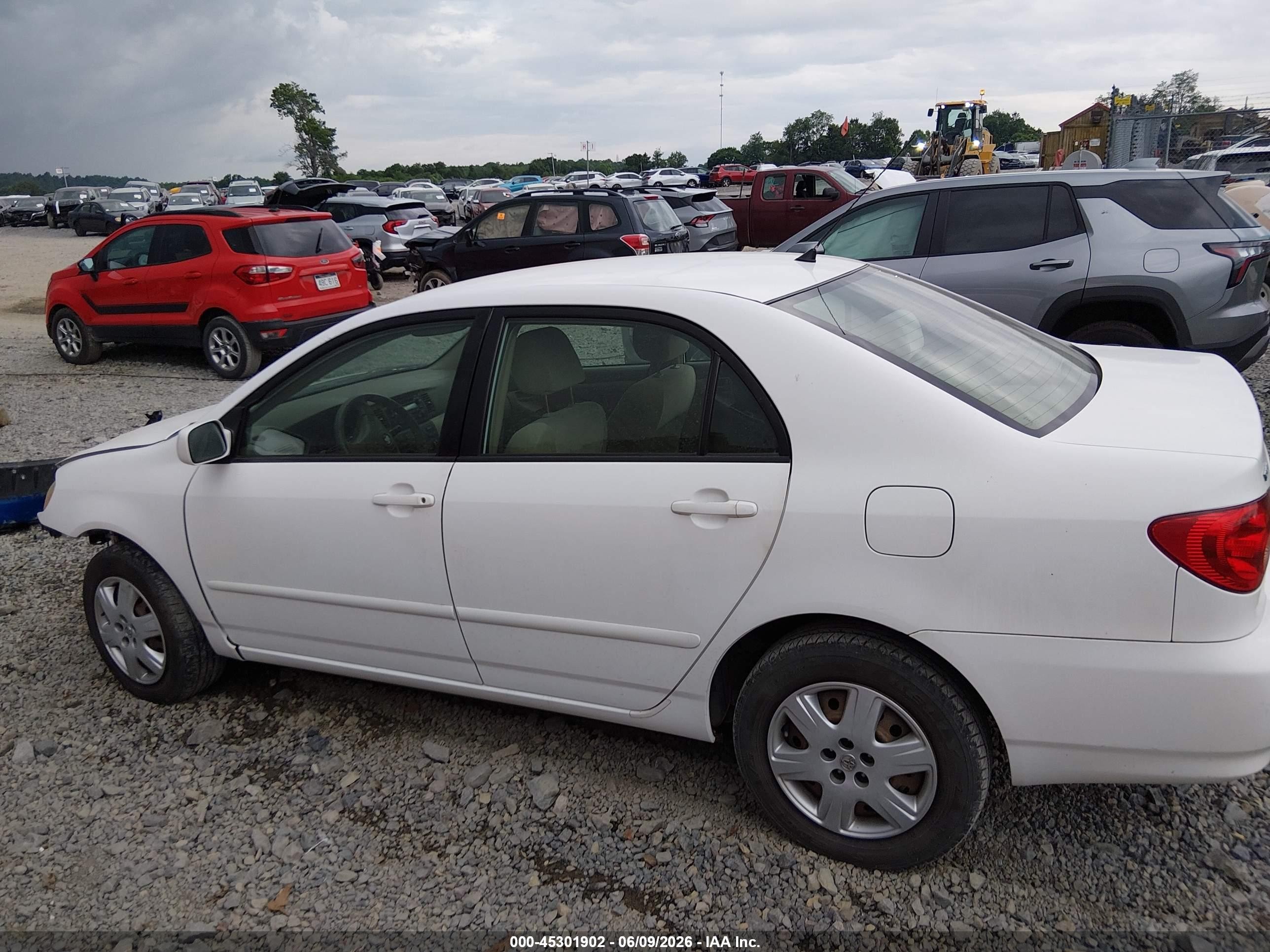 2005 Toyota Corolla Le White vin: 2T1BR32E05C368703