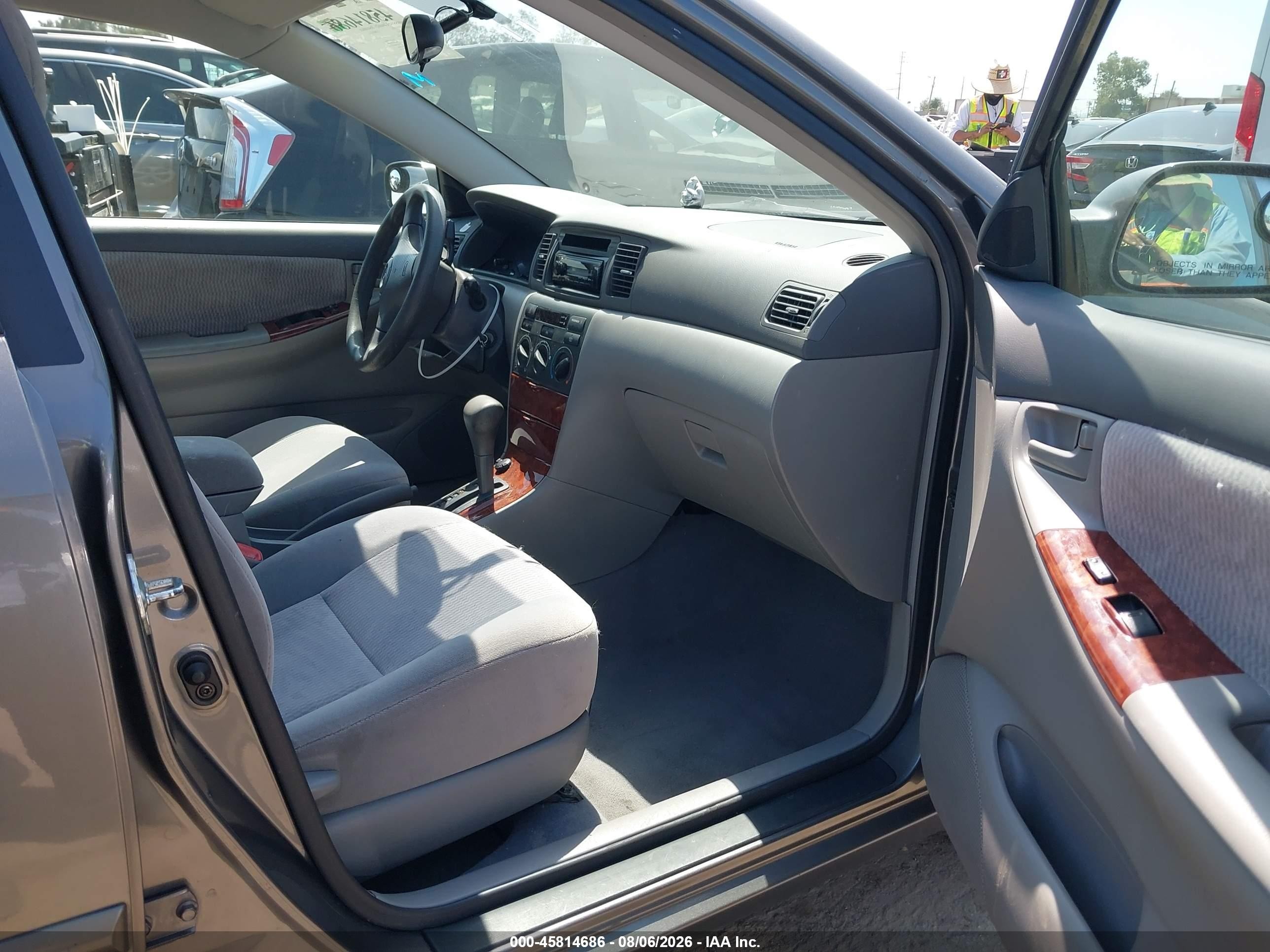 2005 Toyota Corolla Le Gray vin: 2T1BR32E05C368782