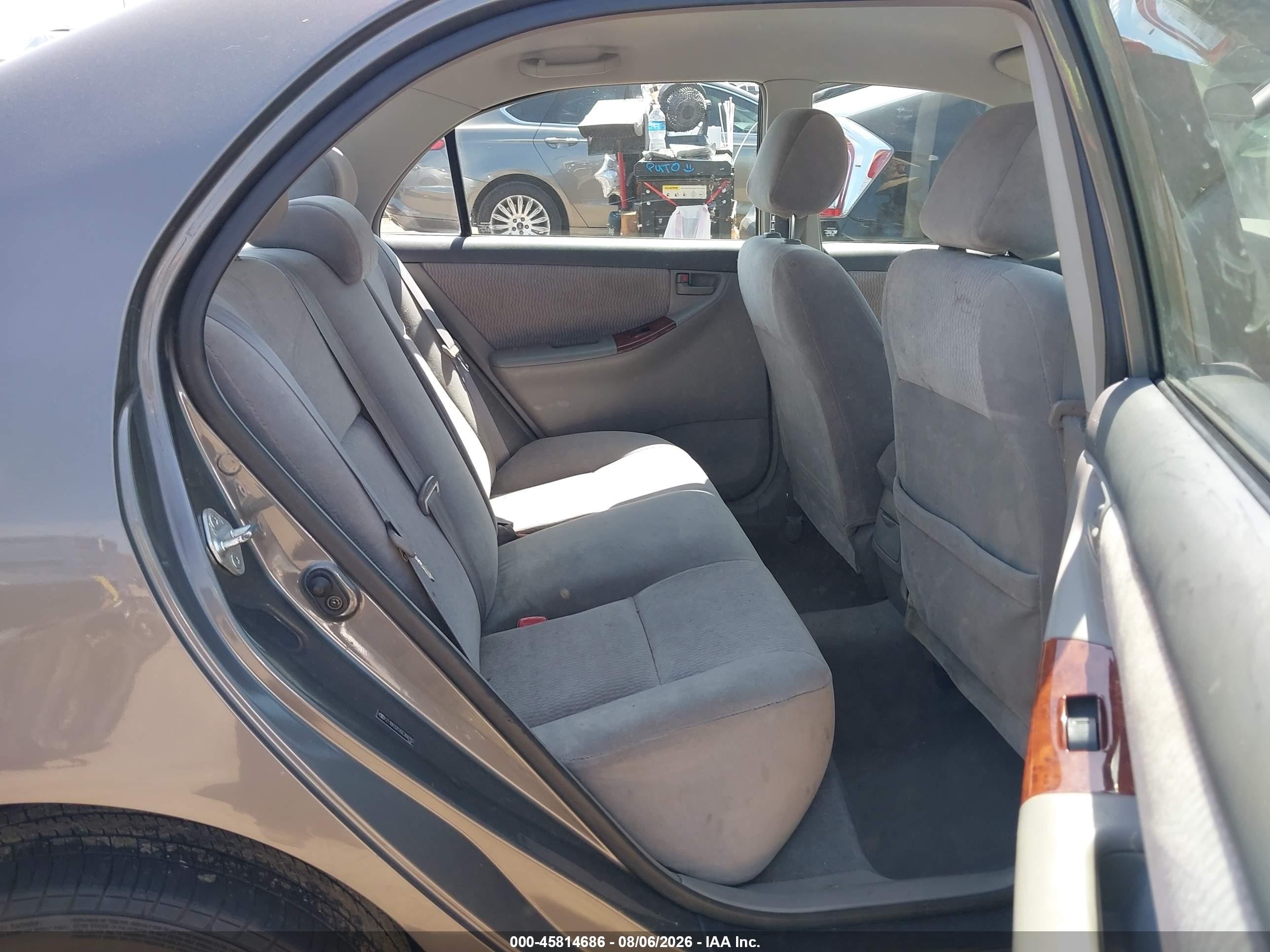 2005 Toyota Corolla Le Gray vin: 2T1BR32E05C368782