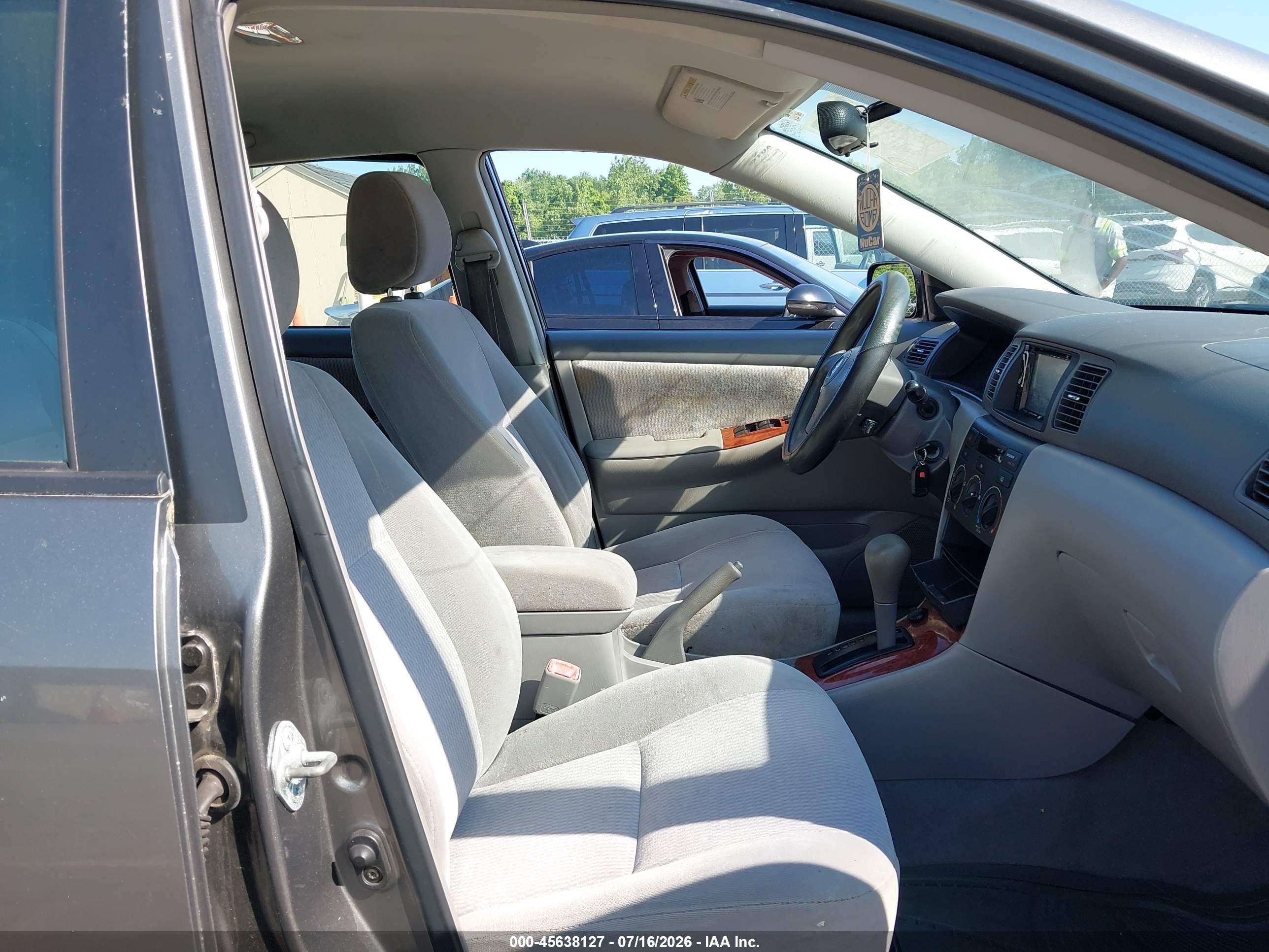 2005 Toyota Corolla Le Gray vin: 2T1BR32E05C478005