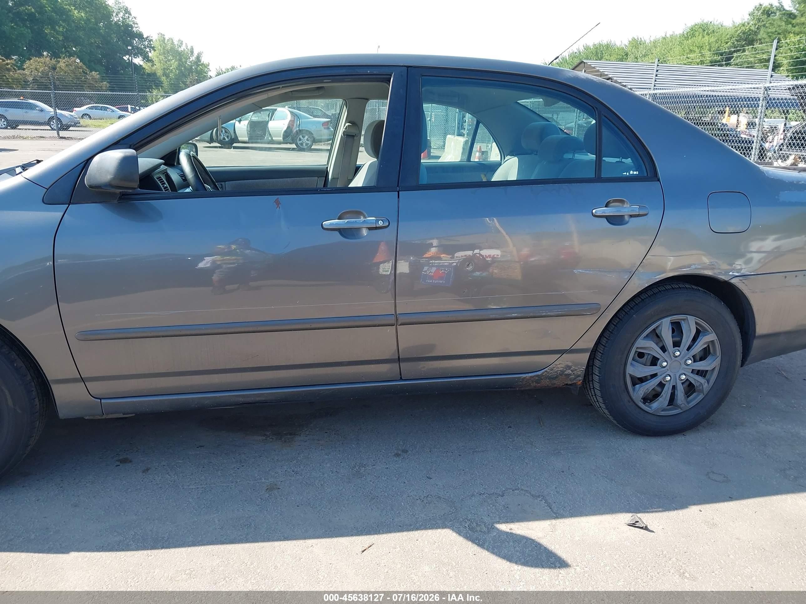 2005 Toyota Corolla Le Gray vin: 2T1BR32E05C478005