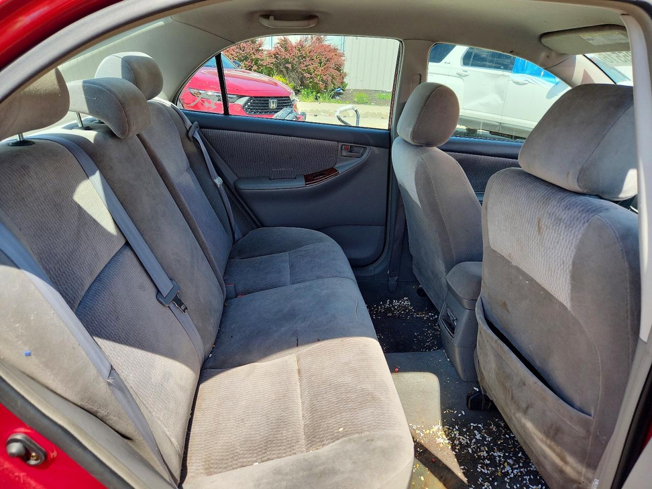 2005 Toyota Corolla Le Red vin: 2T1BR32E05C501198