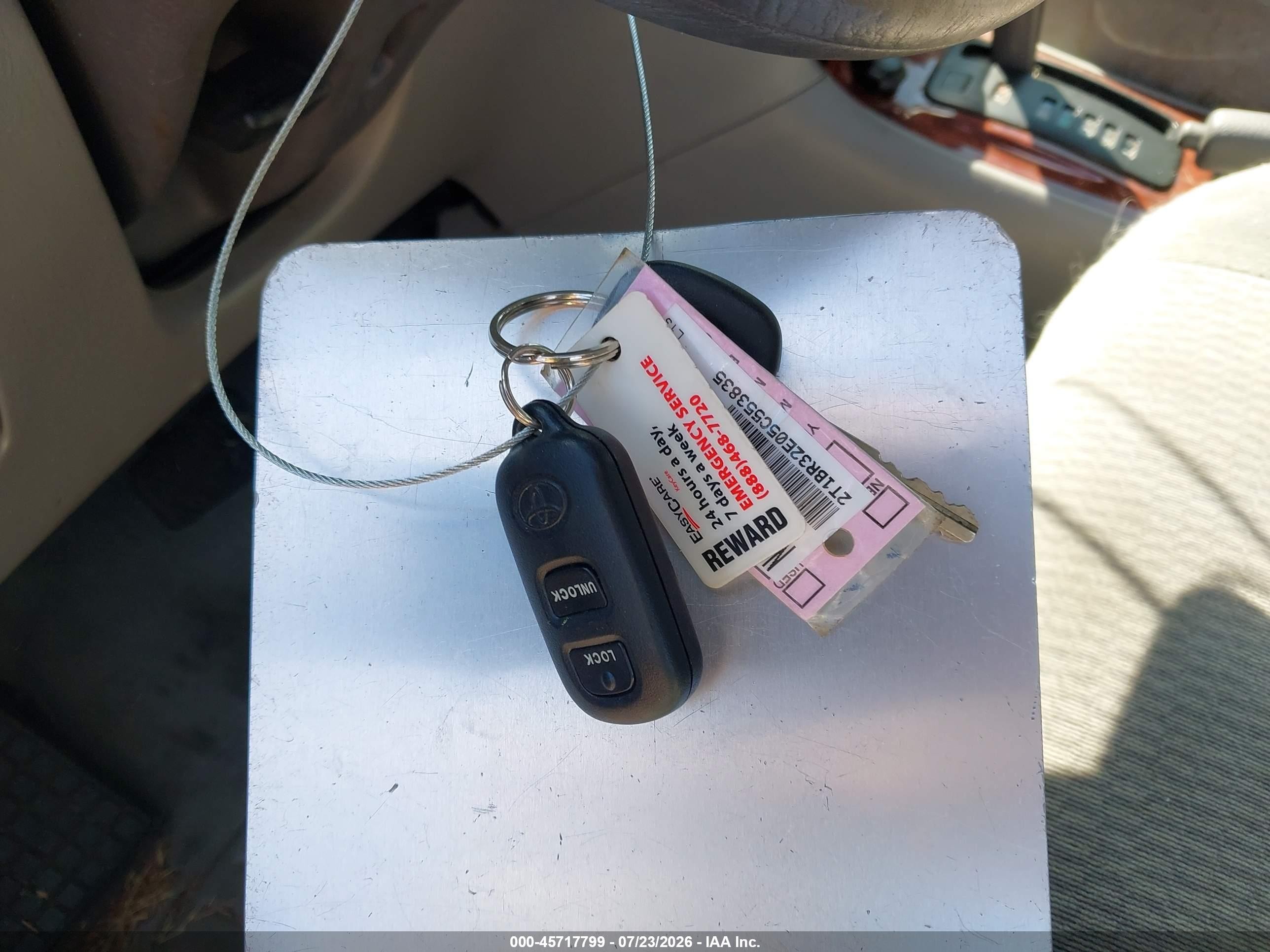 2005 Toyota Corolla Le Silver vin: 2T1BR32E05C553835