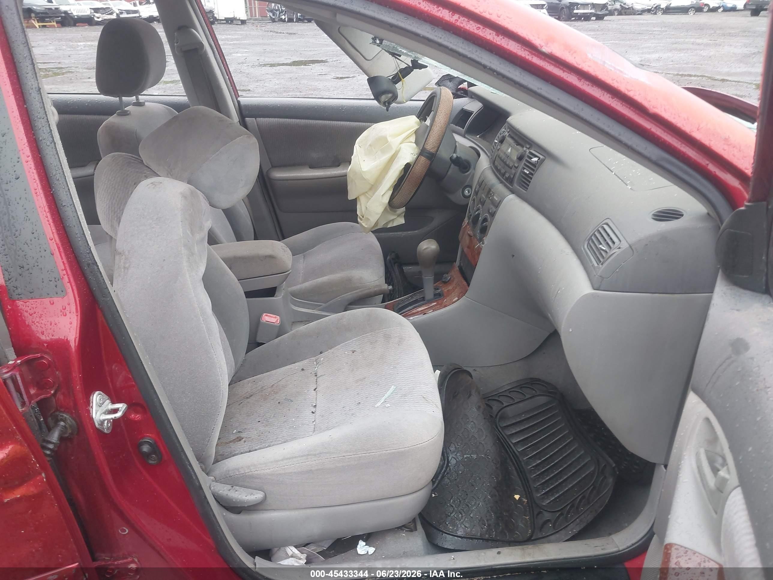 2006 Toyota Corolla Le Red vin: 2T1BR32E06C575416