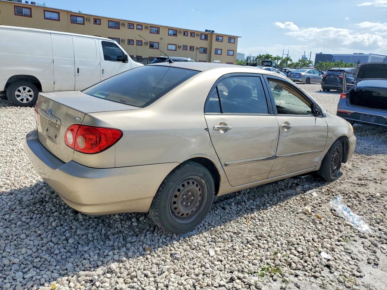 2006 Toyota Corolla Le Gold vin: 2T1BR32E06C644959