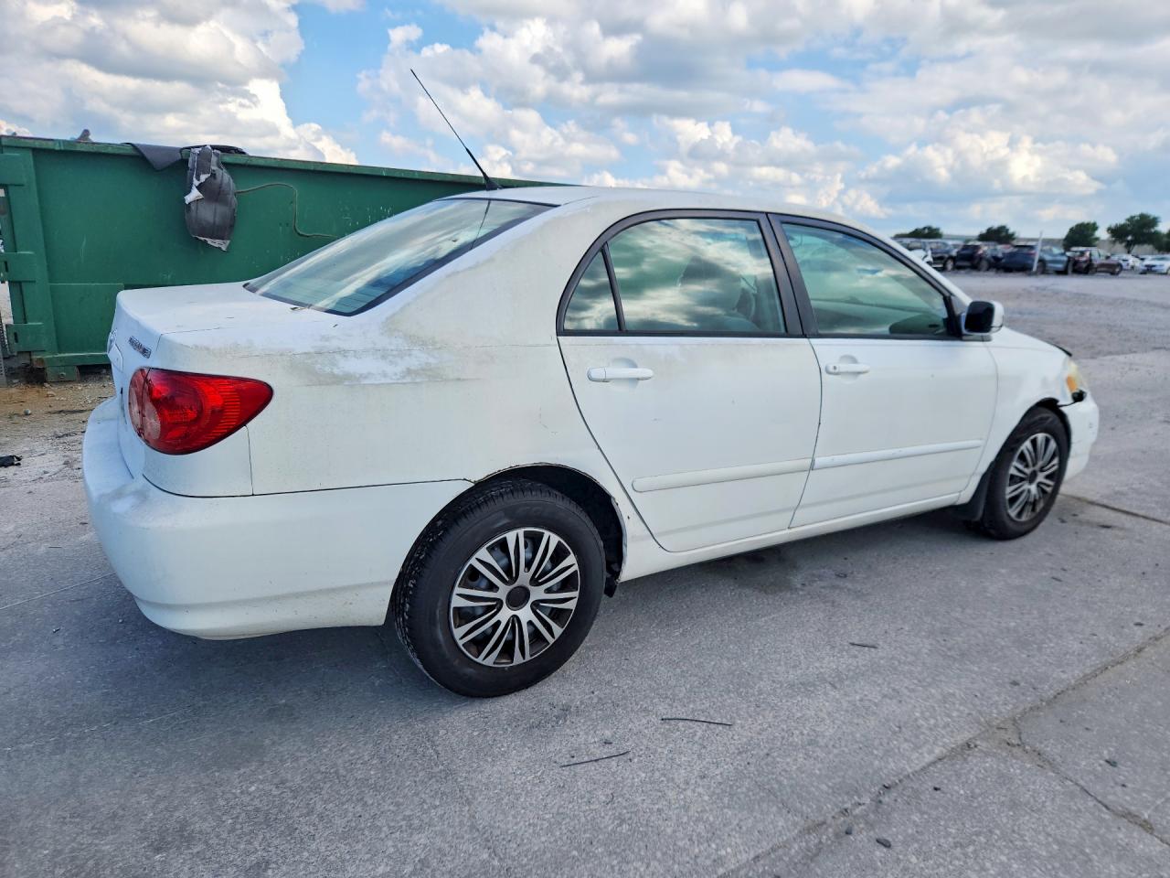 2007 Toyota Corolla Le White vin: 2T1BR32E07C779828