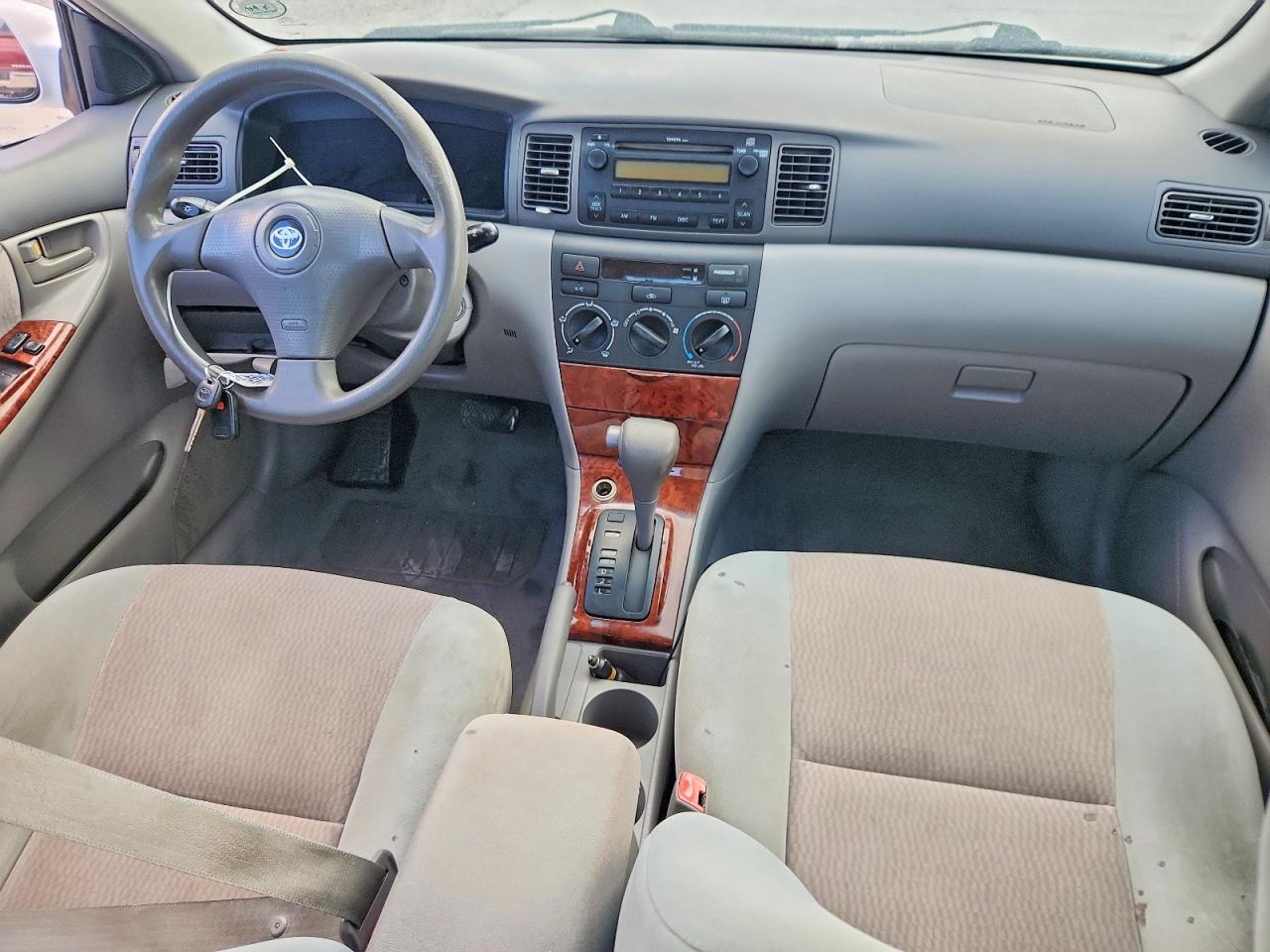 2007 Toyota Corolla Le White vin: 2T1BR32E07C779828