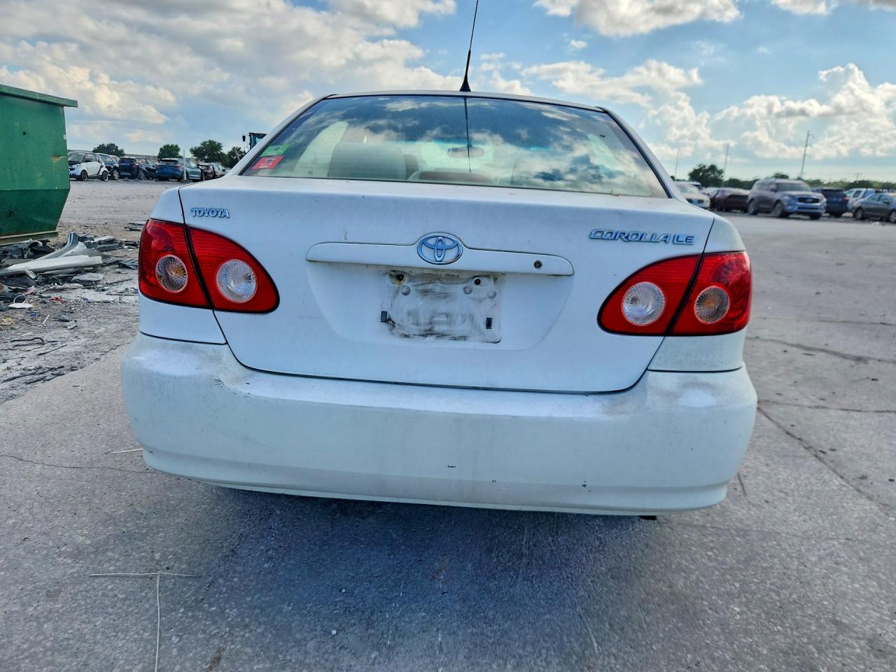 2007 Toyota Corolla Le White vin: 2T1BR32E07C779828