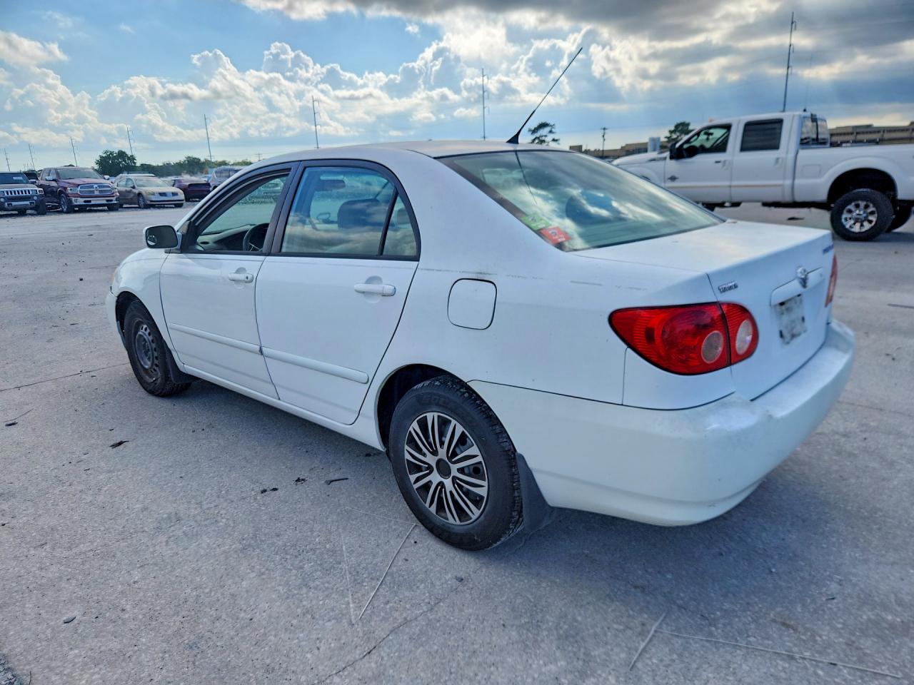 2007 Toyota Corolla Le White vin: 2T1BR32E07C779828