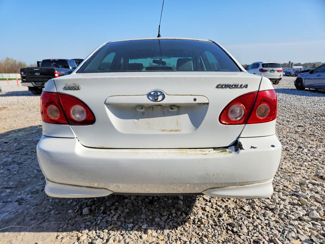 2007 Toyota Corolla Le White vin: 2T1BR32E07C808714