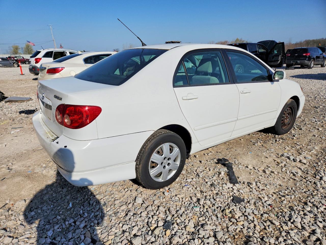 2007 Toyota Corolla Le White vin: 2T1BR32E07C808714
