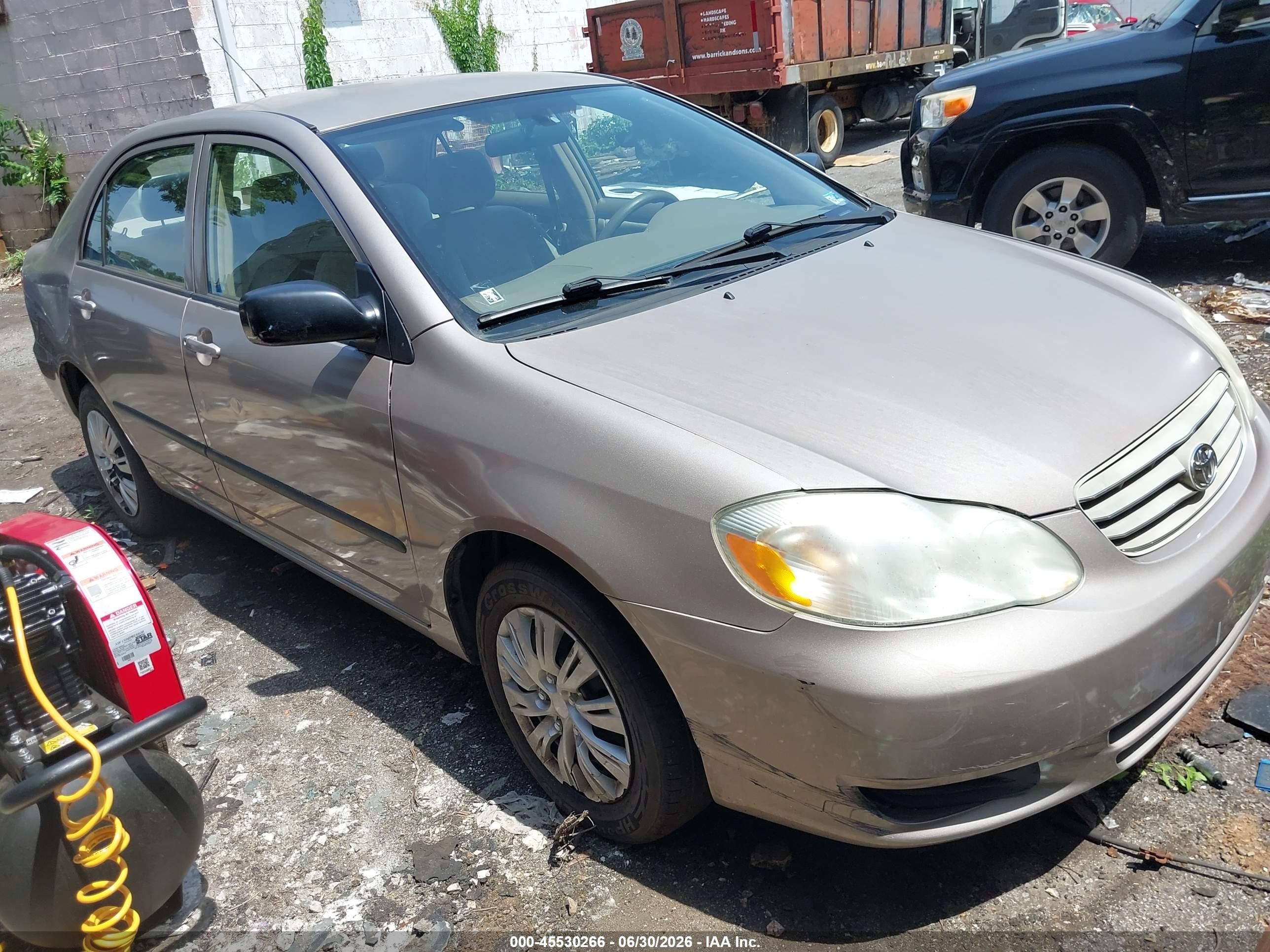 2003 Toyota Corolla Ce Beige vin: 2T1BR32E13C018204