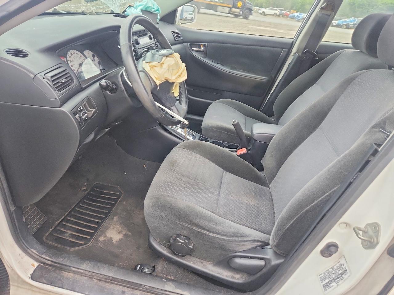 2004 Toyota Corolla S Белый vin: 2T1BR32E14C206562