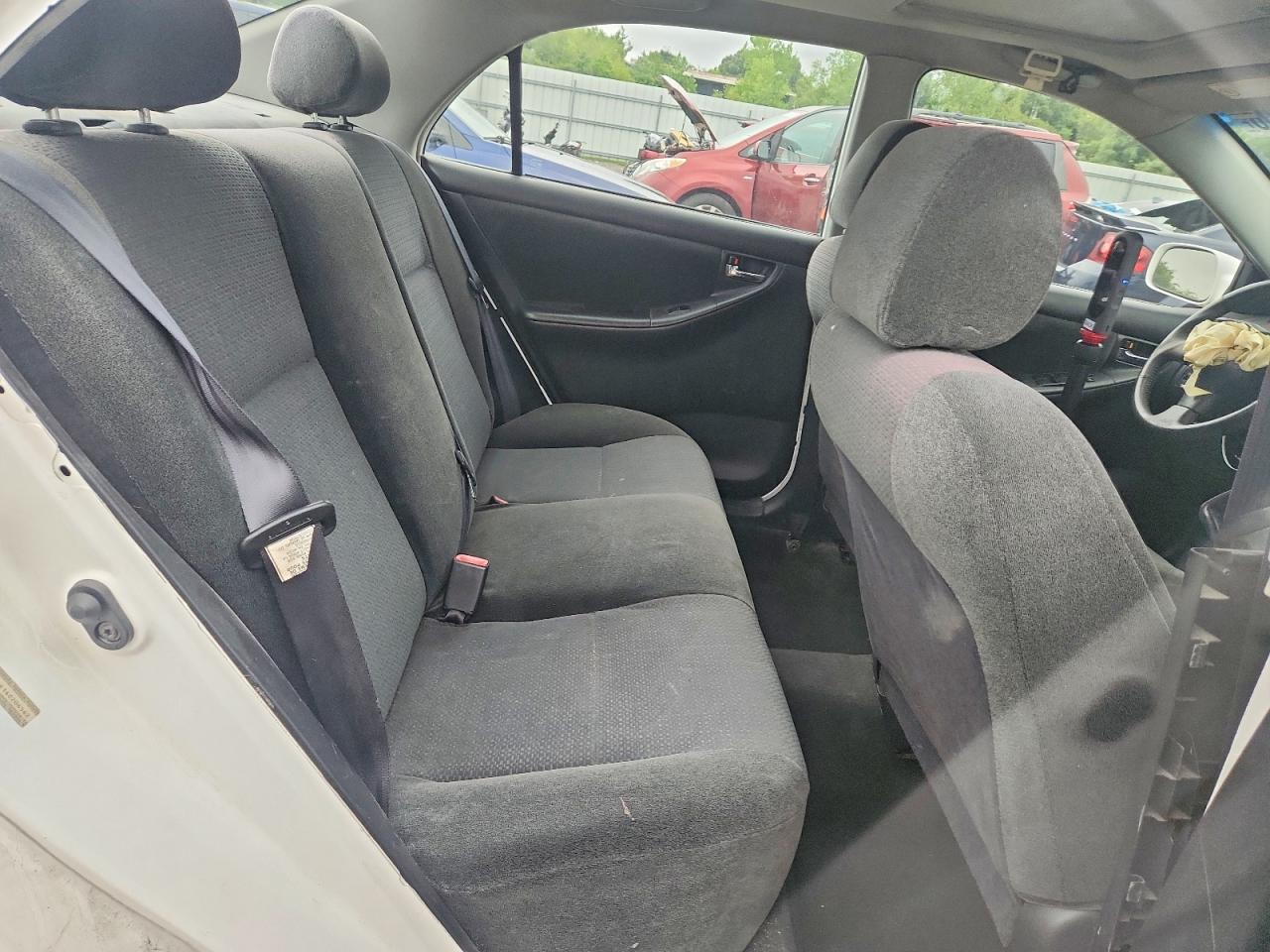 2004 Toyota Corolla S Белый vin: 2T1BR32E14C206562