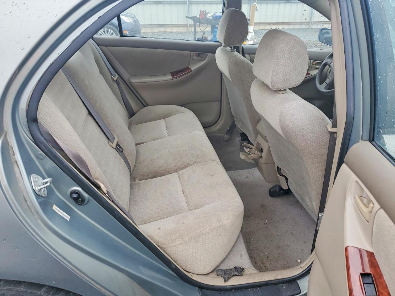2004 Toyota Corolla Le Gray vin: 2T1BR32E14C222860