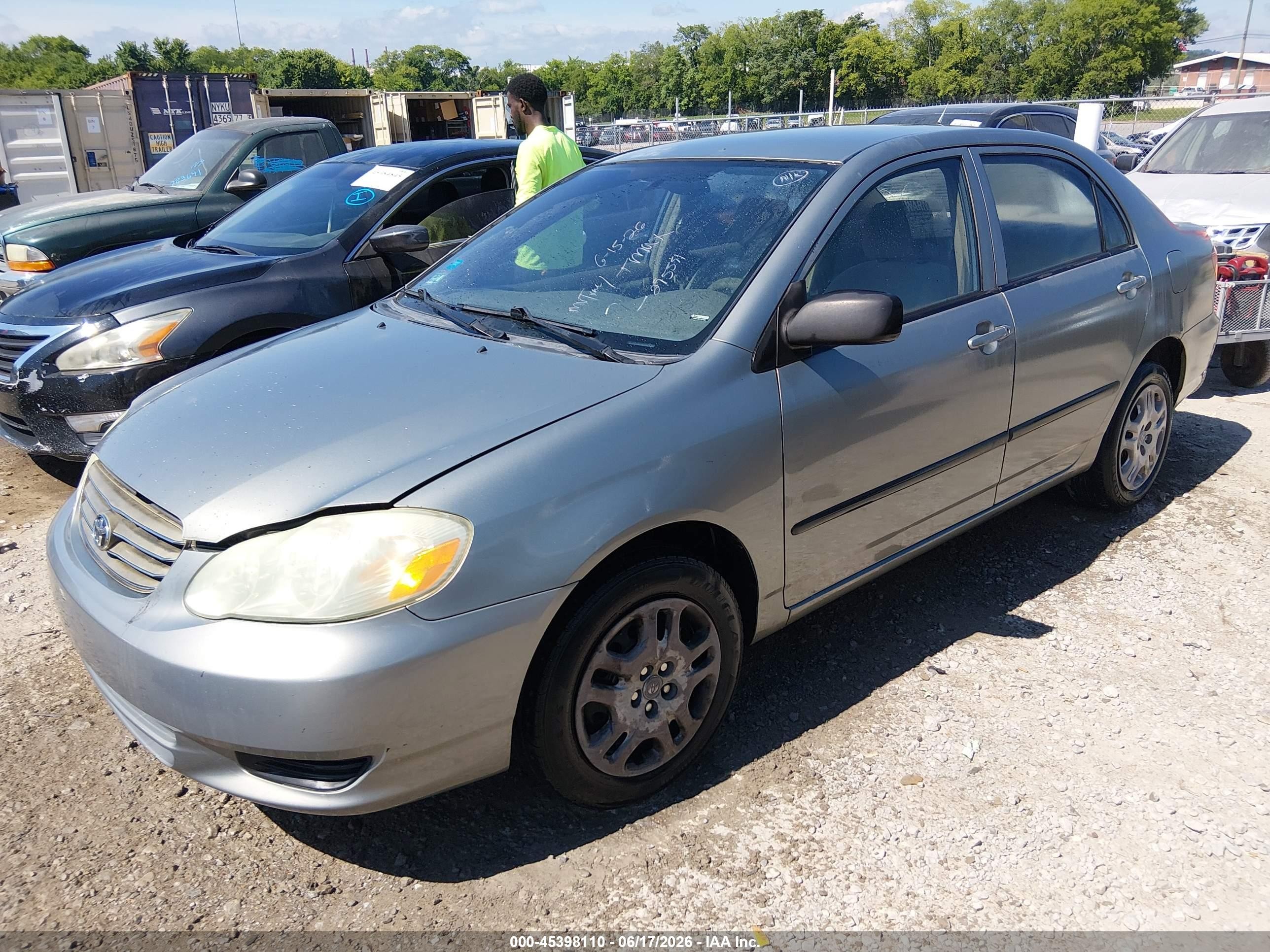 2004 Toyota Corolla Ce Silver vin: 2T1BR32E14C295551