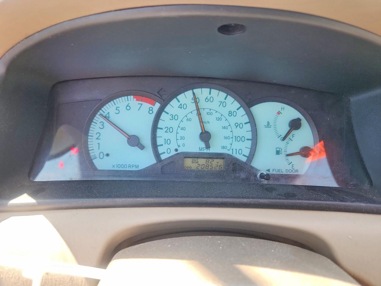2004 Toyota Corolla Le Red vin: 2T1BR32E14C305558
