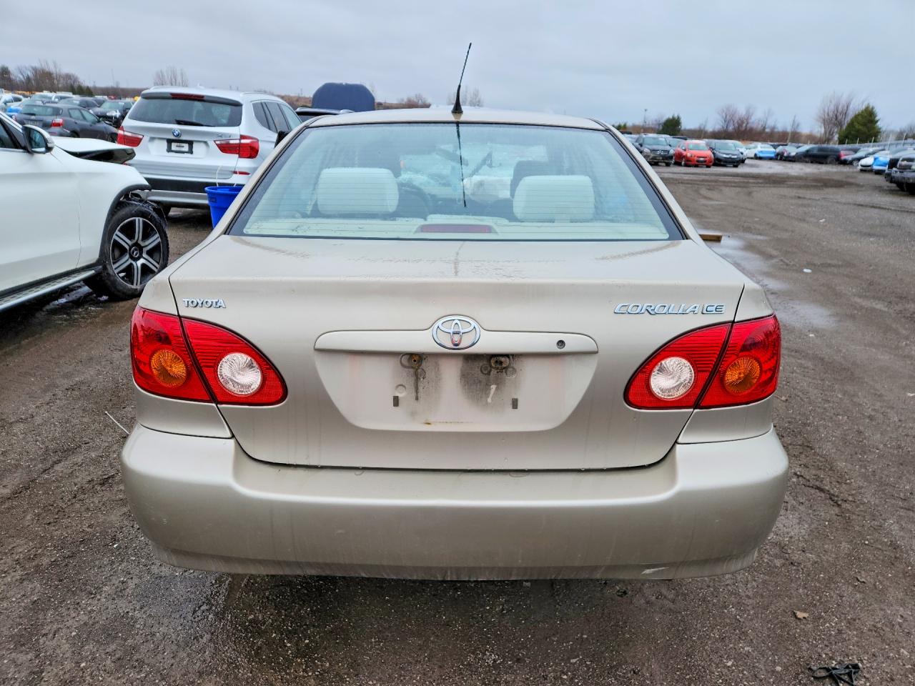 2004 Toyota Corolla Ce Gold vin: 2T1BR32E14C789702