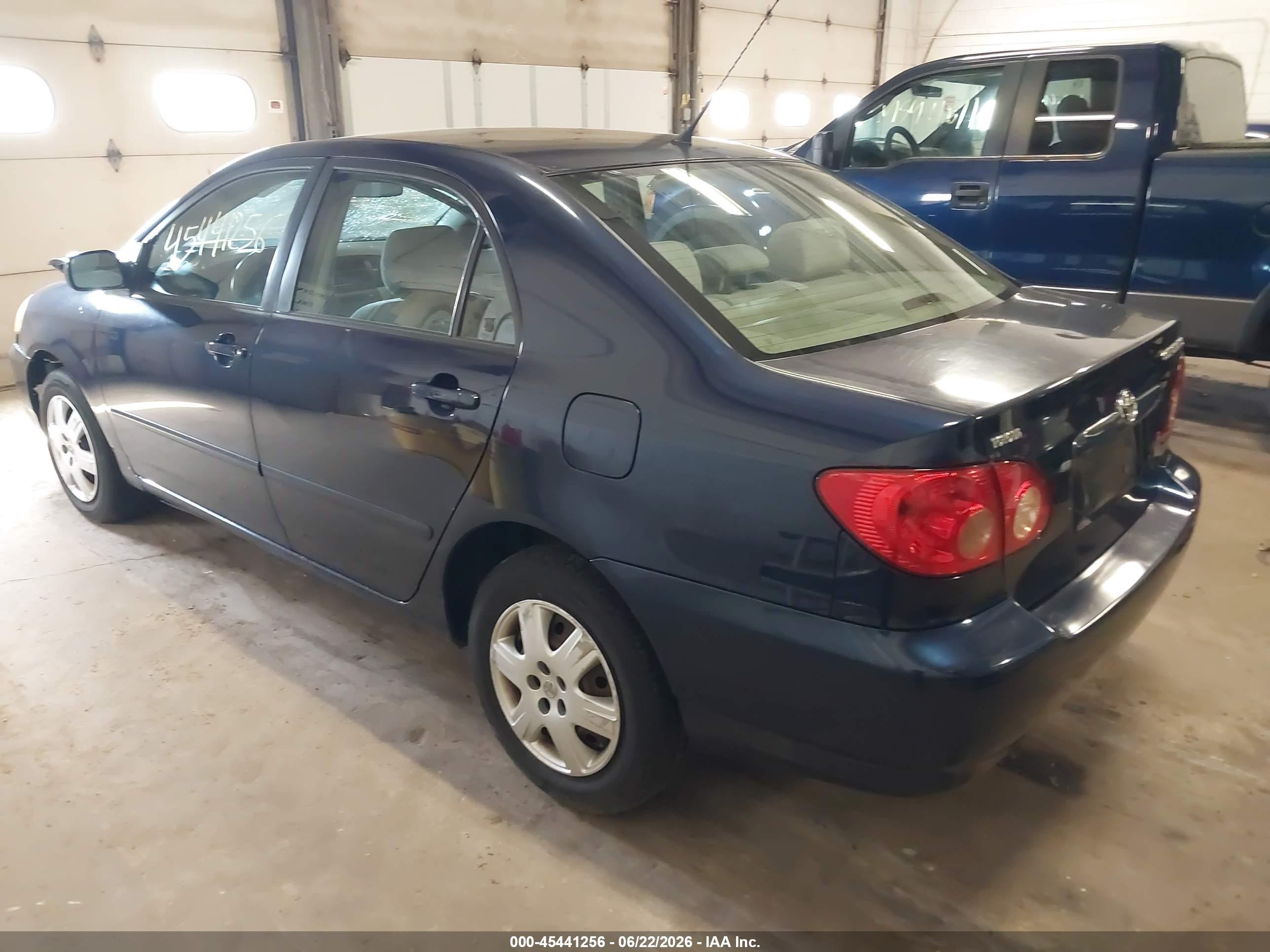 2005 Toyota Corolla Le Blue vin: 2T1BR32E15C368161