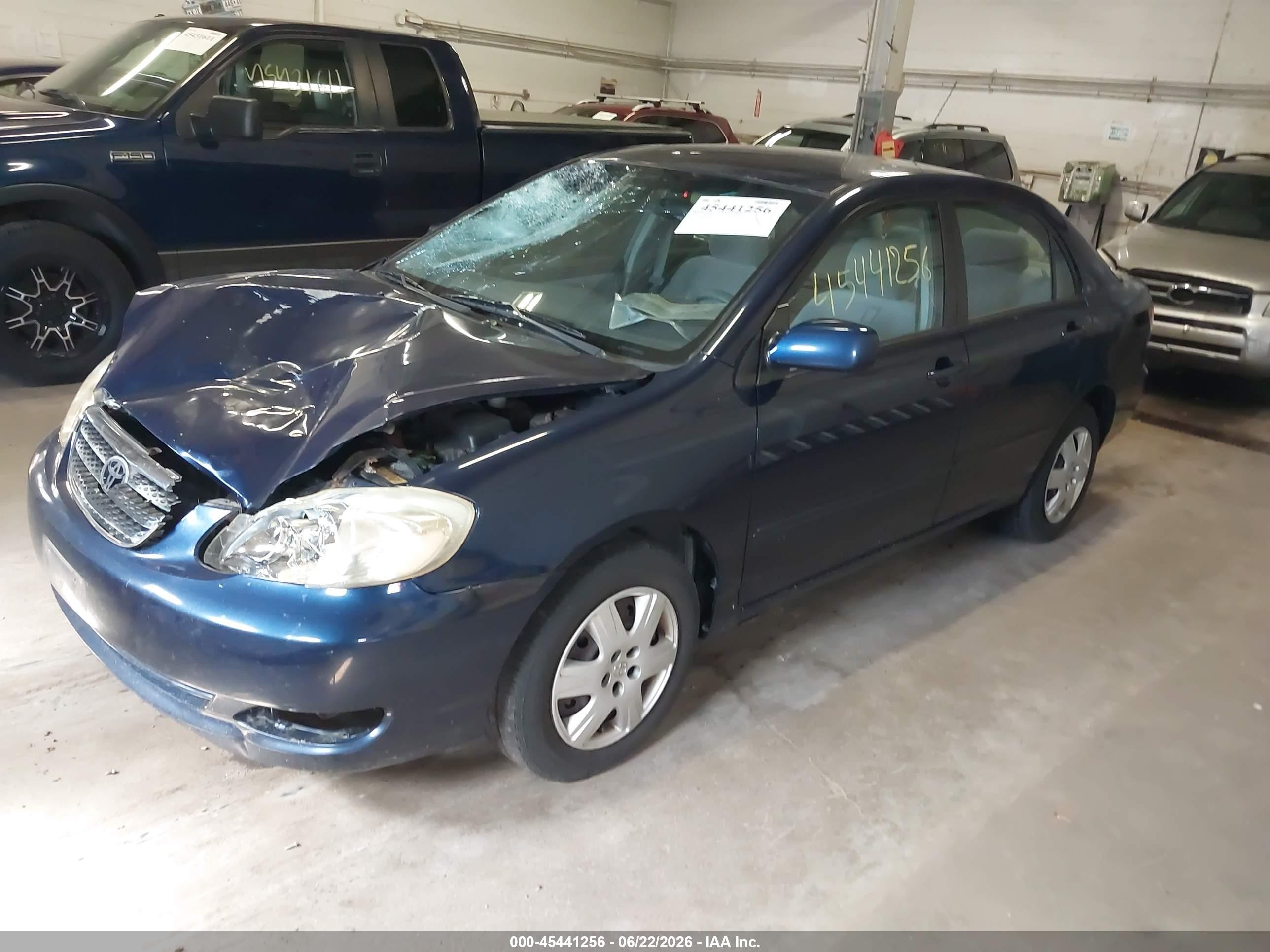 2005 Toyota Corolla Le Blue vin: 2T1BR32E15C368161