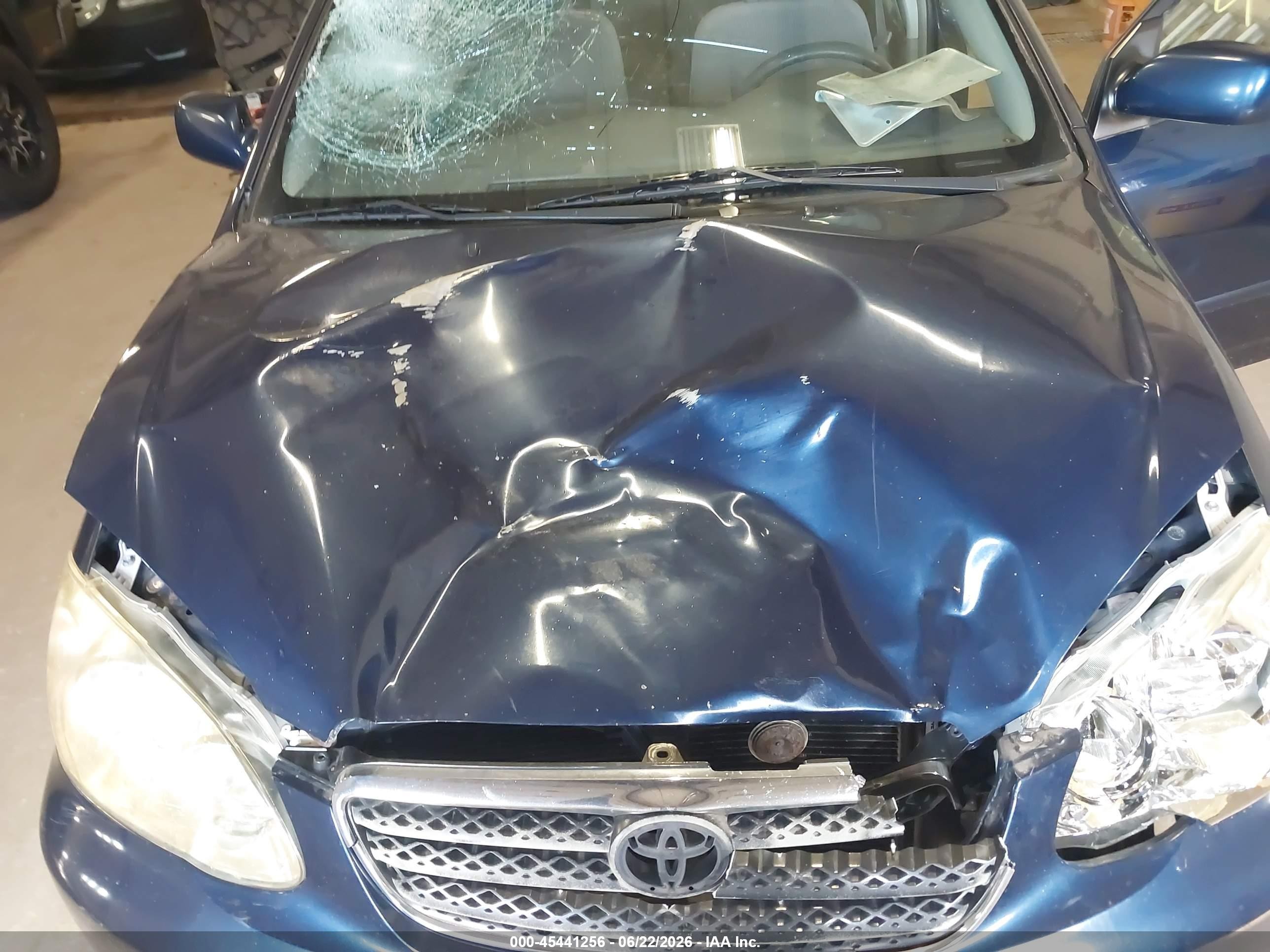 2005 Toyota Corolla Le Blue vin: 2T1BR32E15C368161