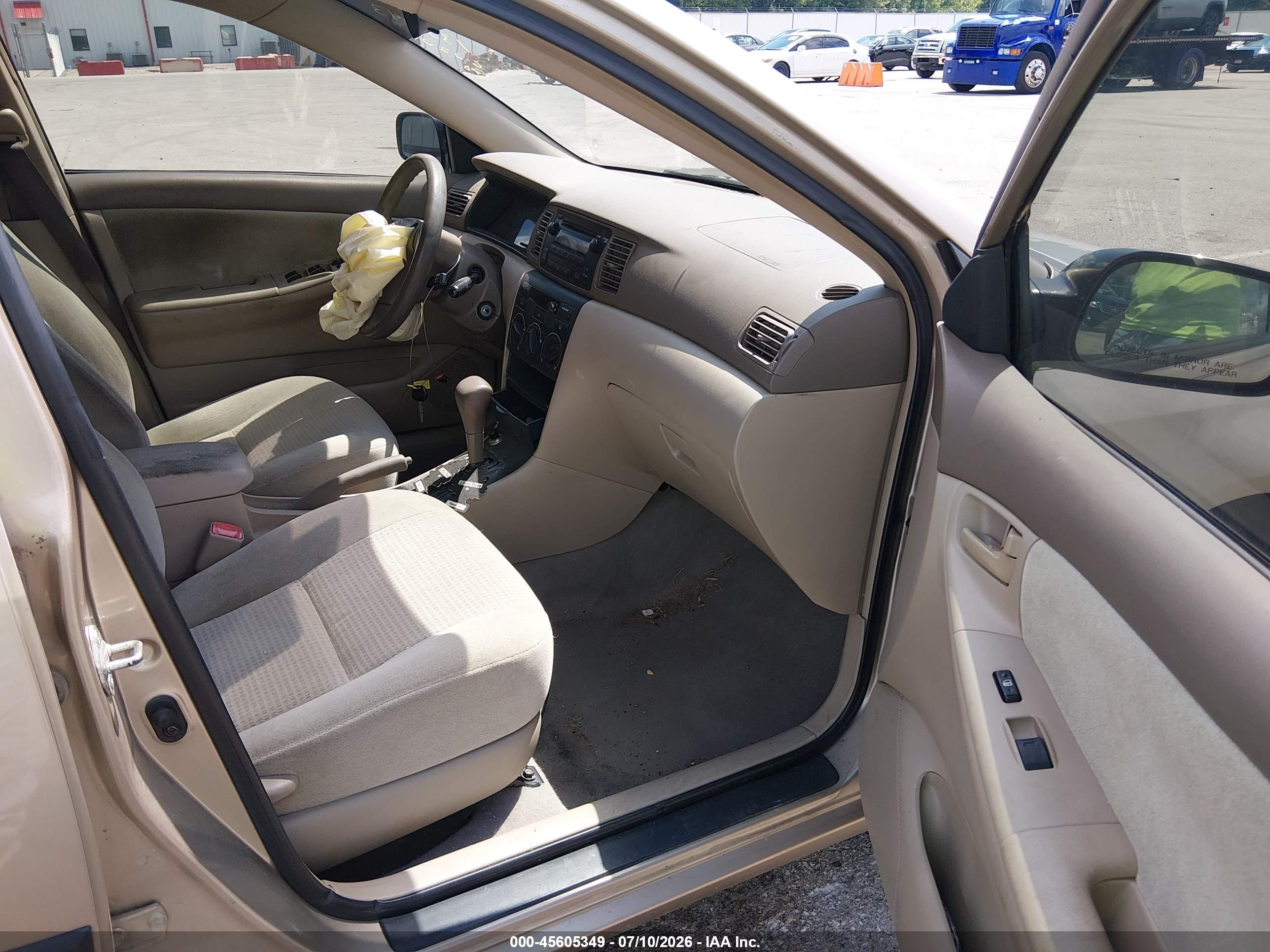 2005 Toyota Corolla Ce Tan vin: 2T1BR32E15C384070