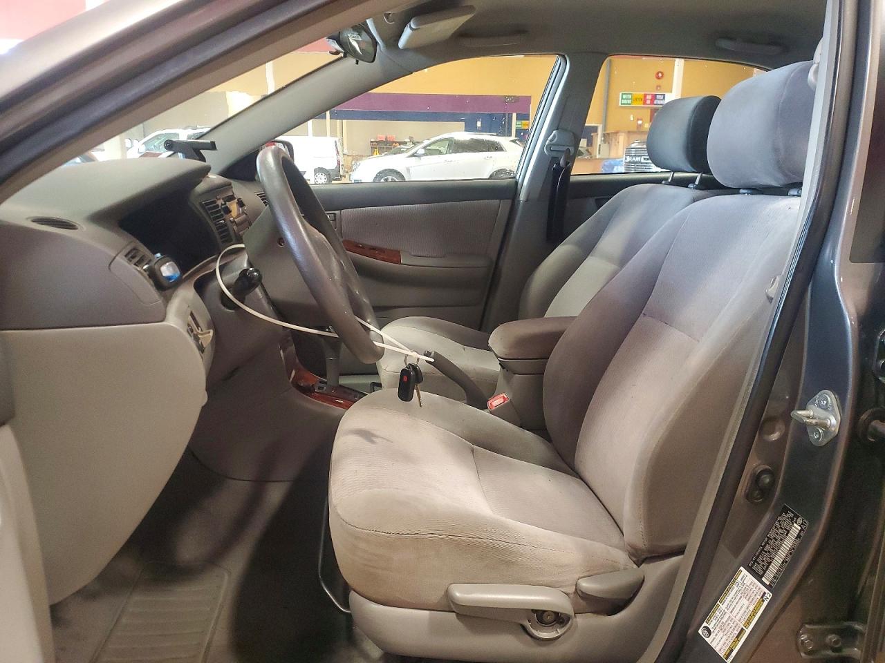 2005 Toyota Corolla Le Gray vin: 2T1BR32E15C389835