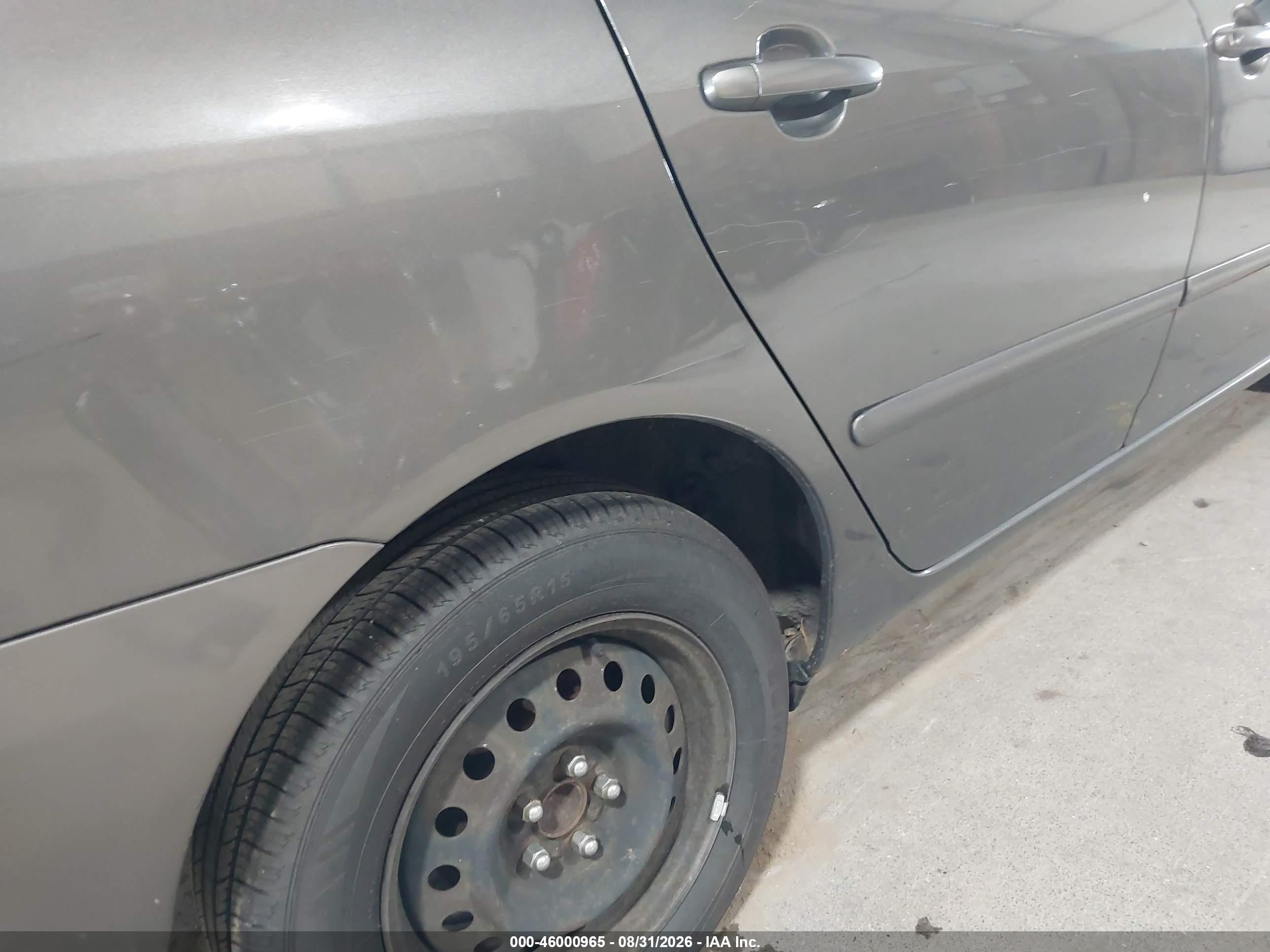 2005 Toyota Corolla Le Gray vin: 2T1BR32E15C397594