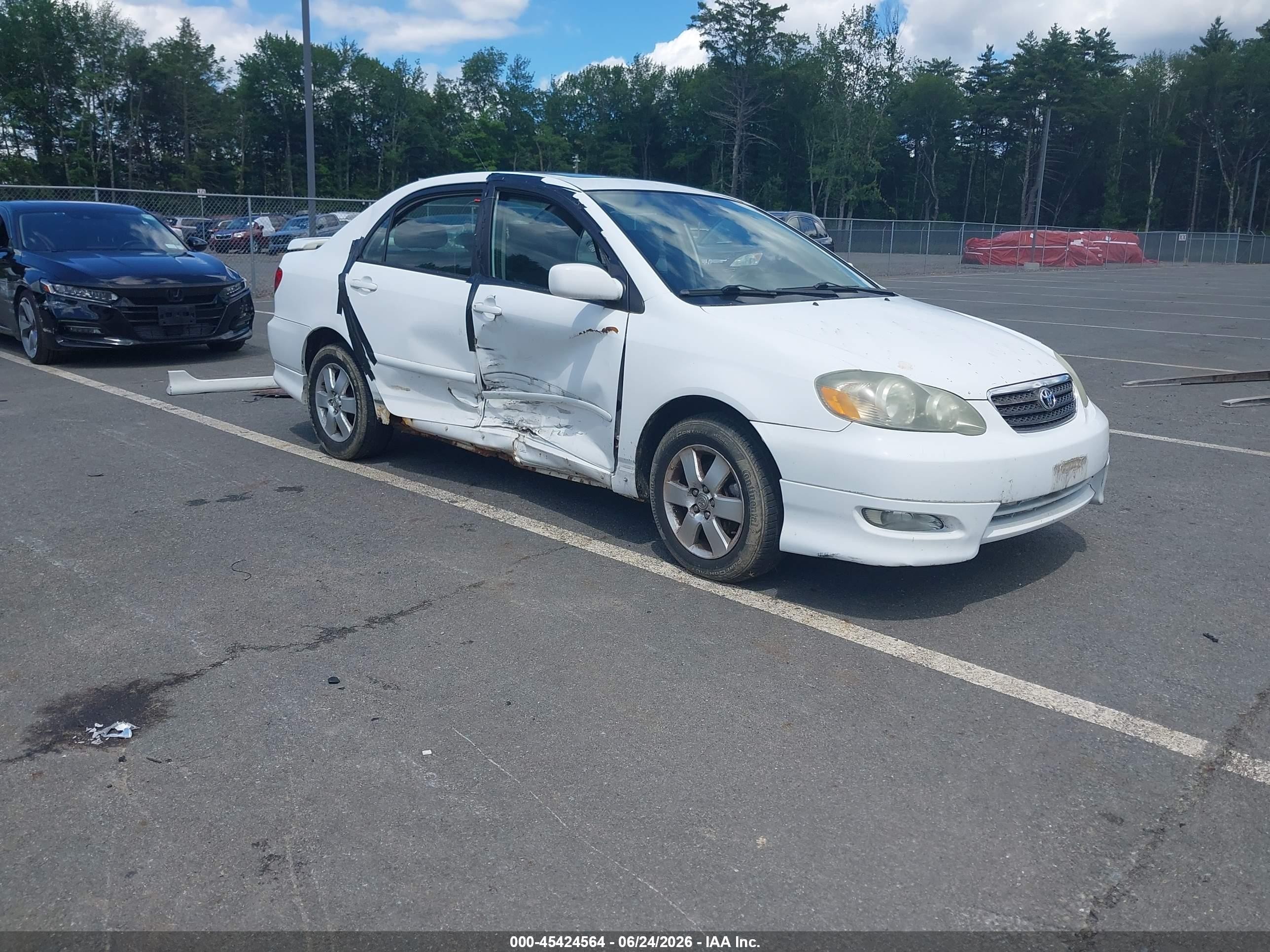 2005 Toyota Corolla S White vin: 2T1BR32E15C427807
