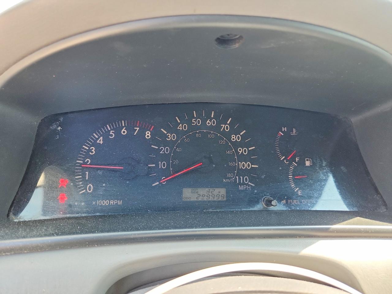 2005 Toyota Corolla Le Silver vin: 2T1BR32E15C428911