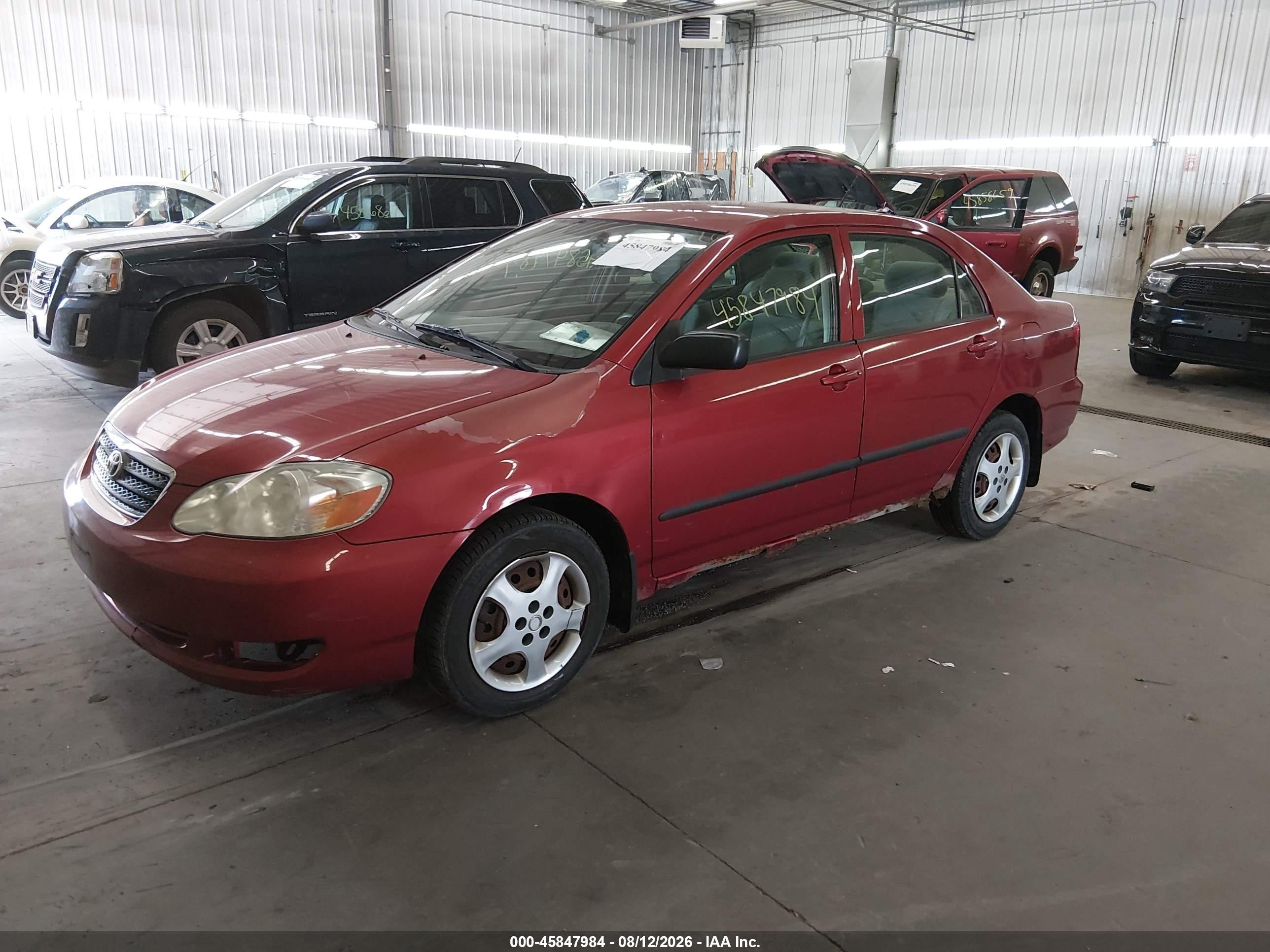 2005 Toyota Corolla Ce Red vin: 2T1BR32E15C447653