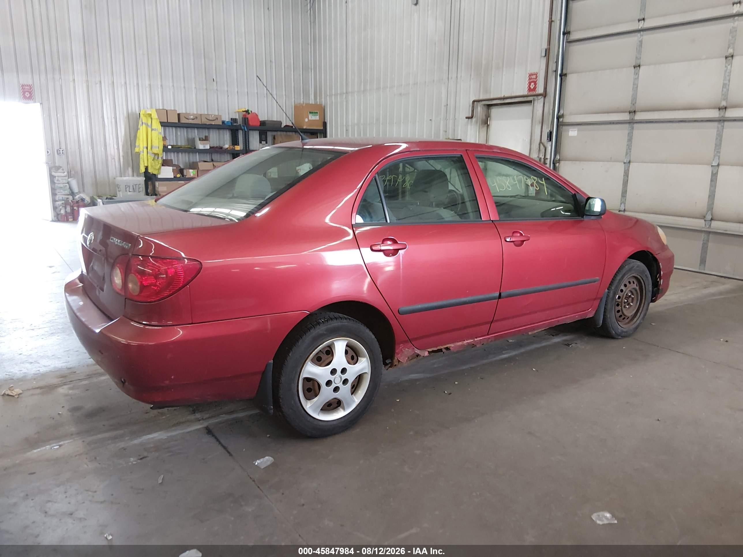 2005 Toyota Corolla Ce Red vin: 2T1BR32E15C447653