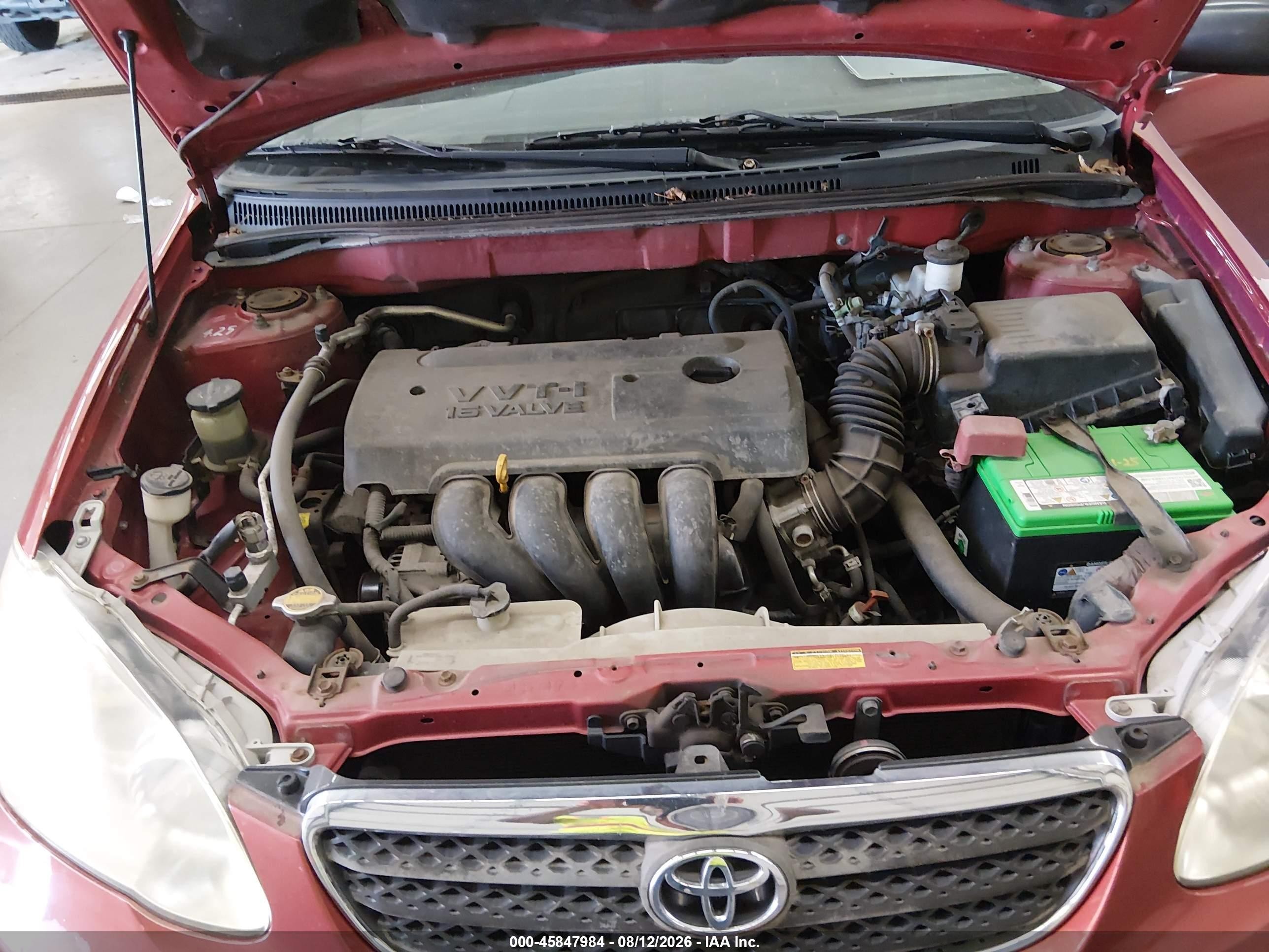 2005 Toyota Corolla Ce Red vin: 2T1BR32E15C447653