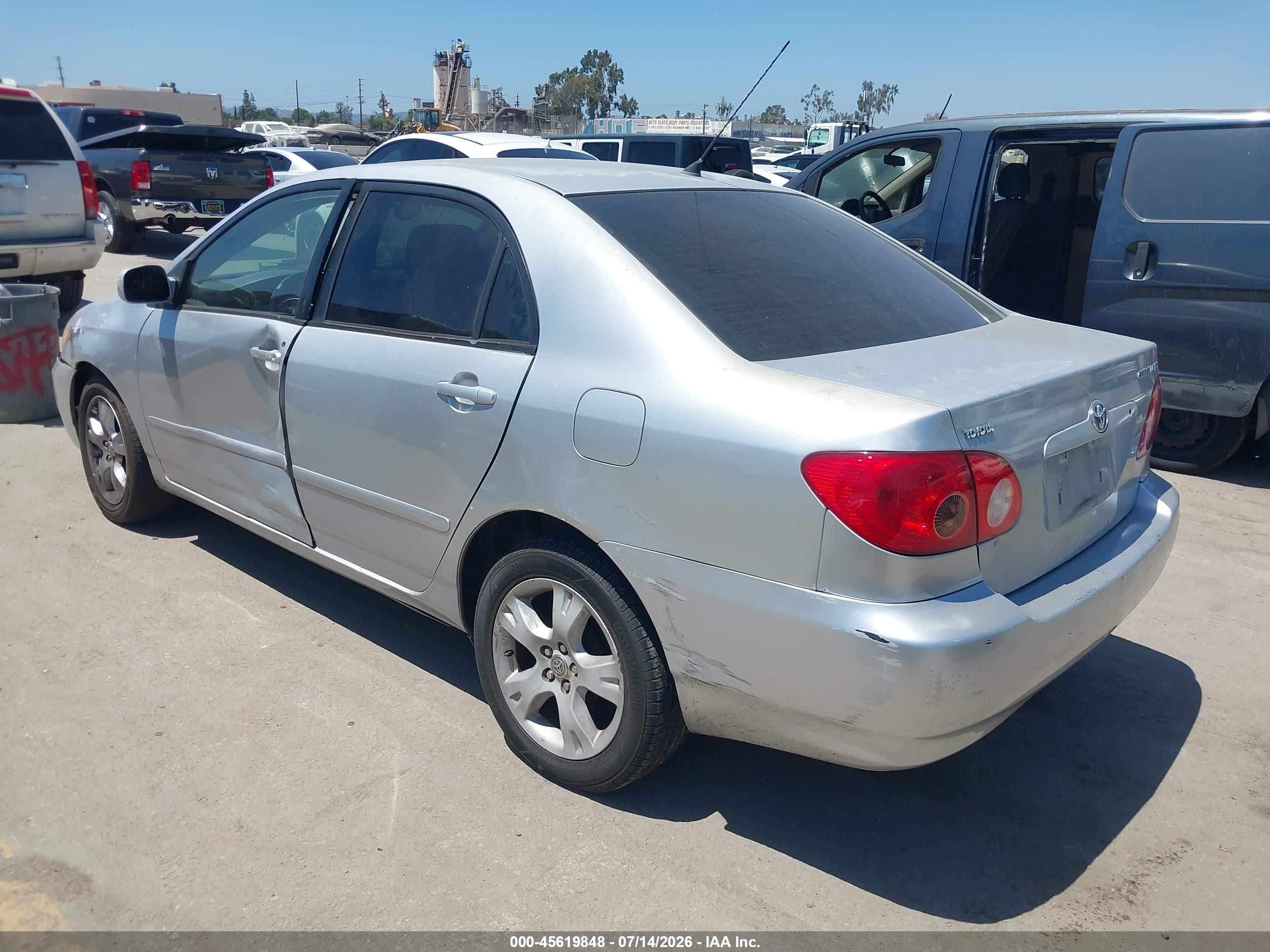 2005 Toyota Corolla Le Silver vin: 2T1BR32E15C448401