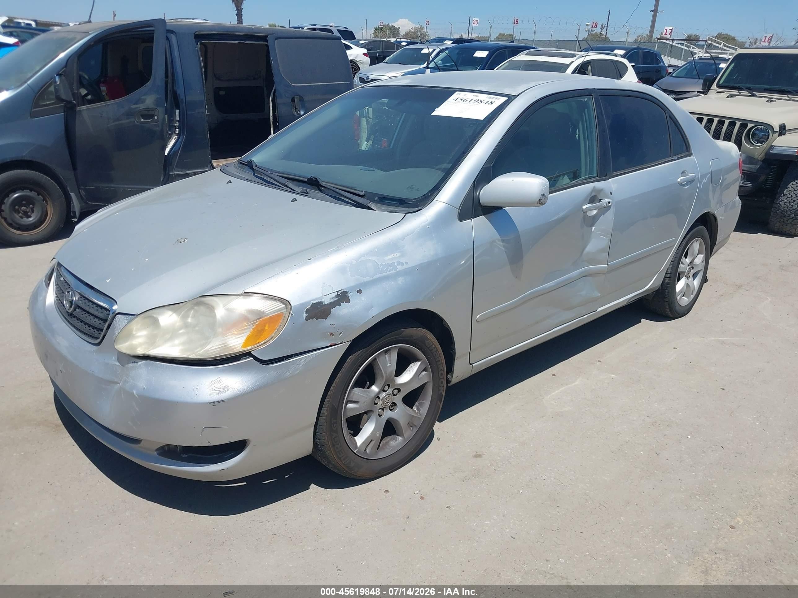 2005 Toyota Corolla Le Silver vin: 2T1BR32E15C448401