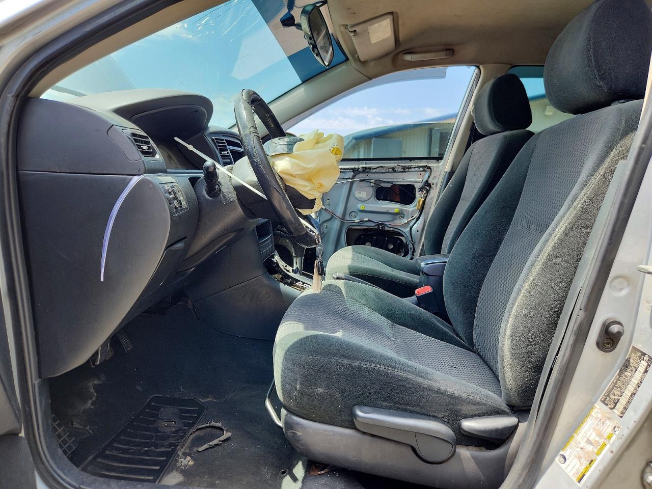 2005 Toyota Corolla S Silver vin: 2T1BR32E15C462010