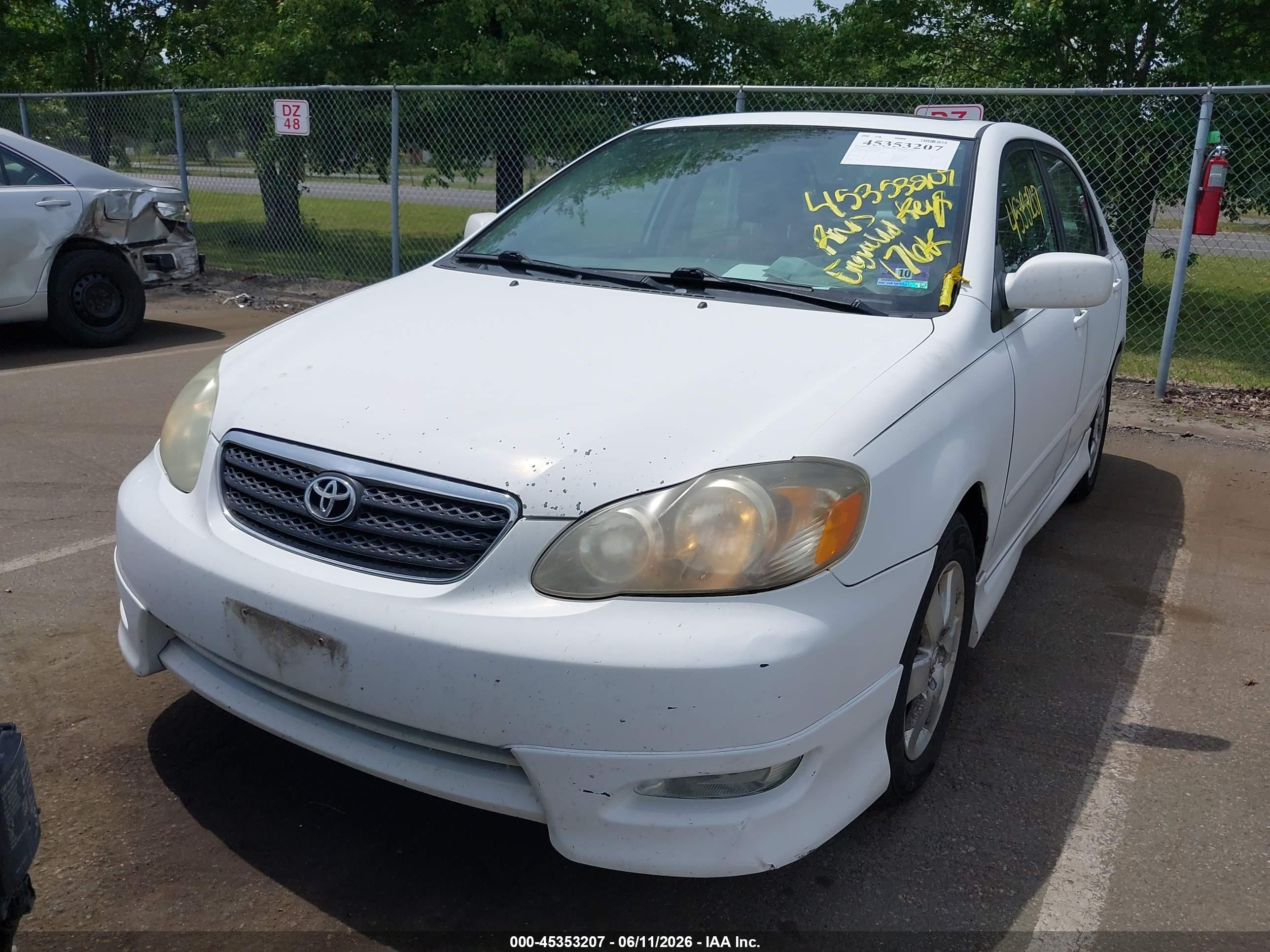 2005 Toyota Corolla S Белый vin: 2T1BR32E15C552306