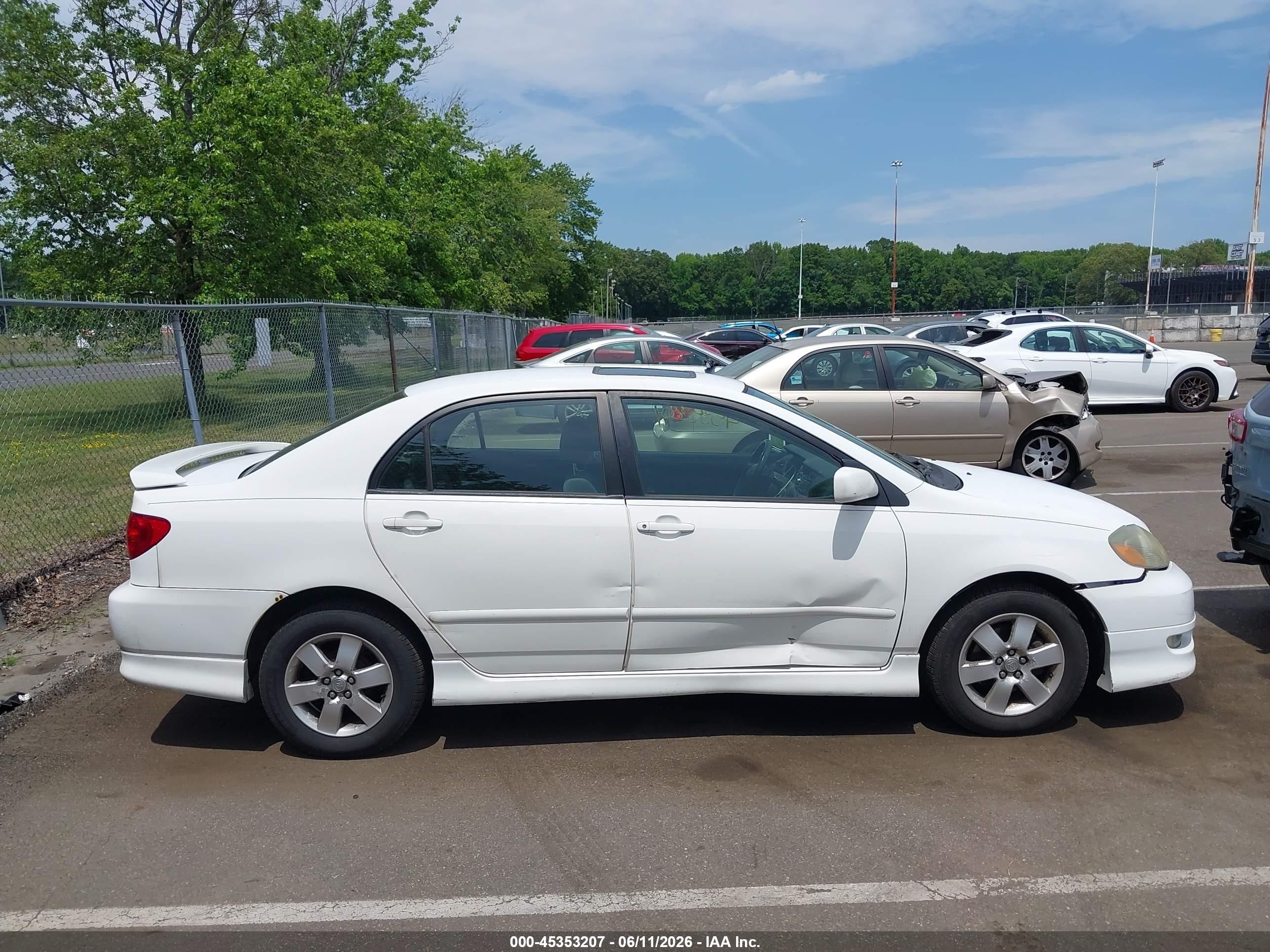 2005 Toyota Corolla S Белый vin: 2T1BR32E15C552306