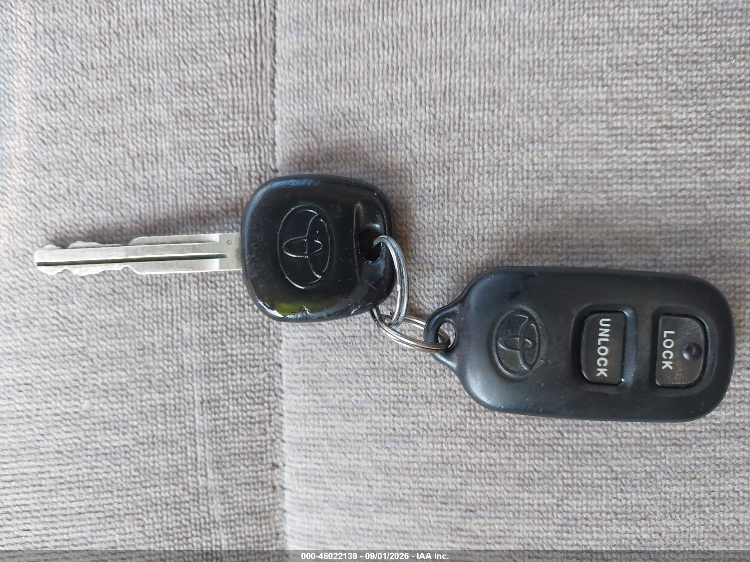 2006 Toyota Corolla Le Gold vin: 2T1BR32E16C660166