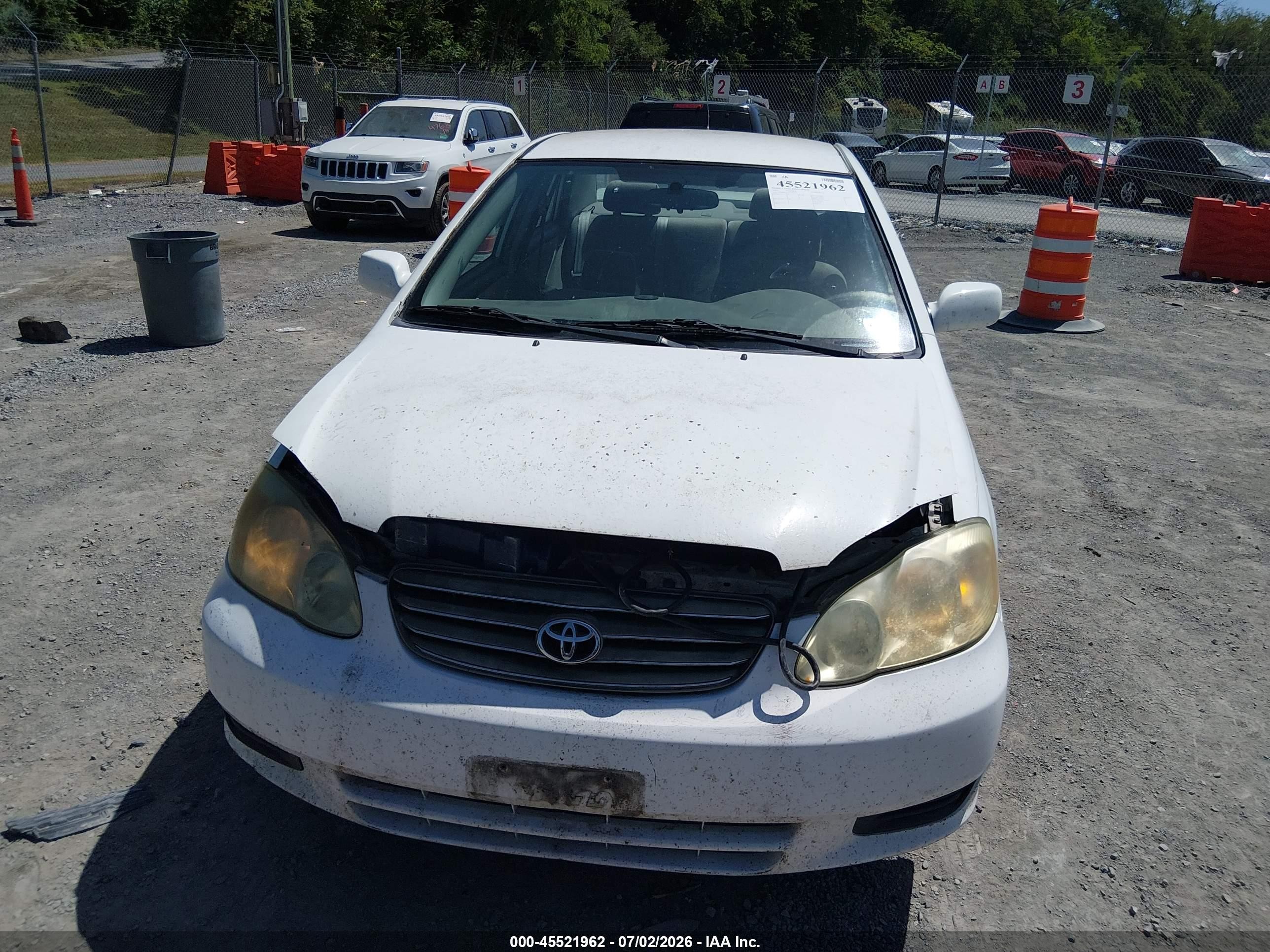 2003 Toyota Corolla Le White vin: 2T1BR32E23C082557