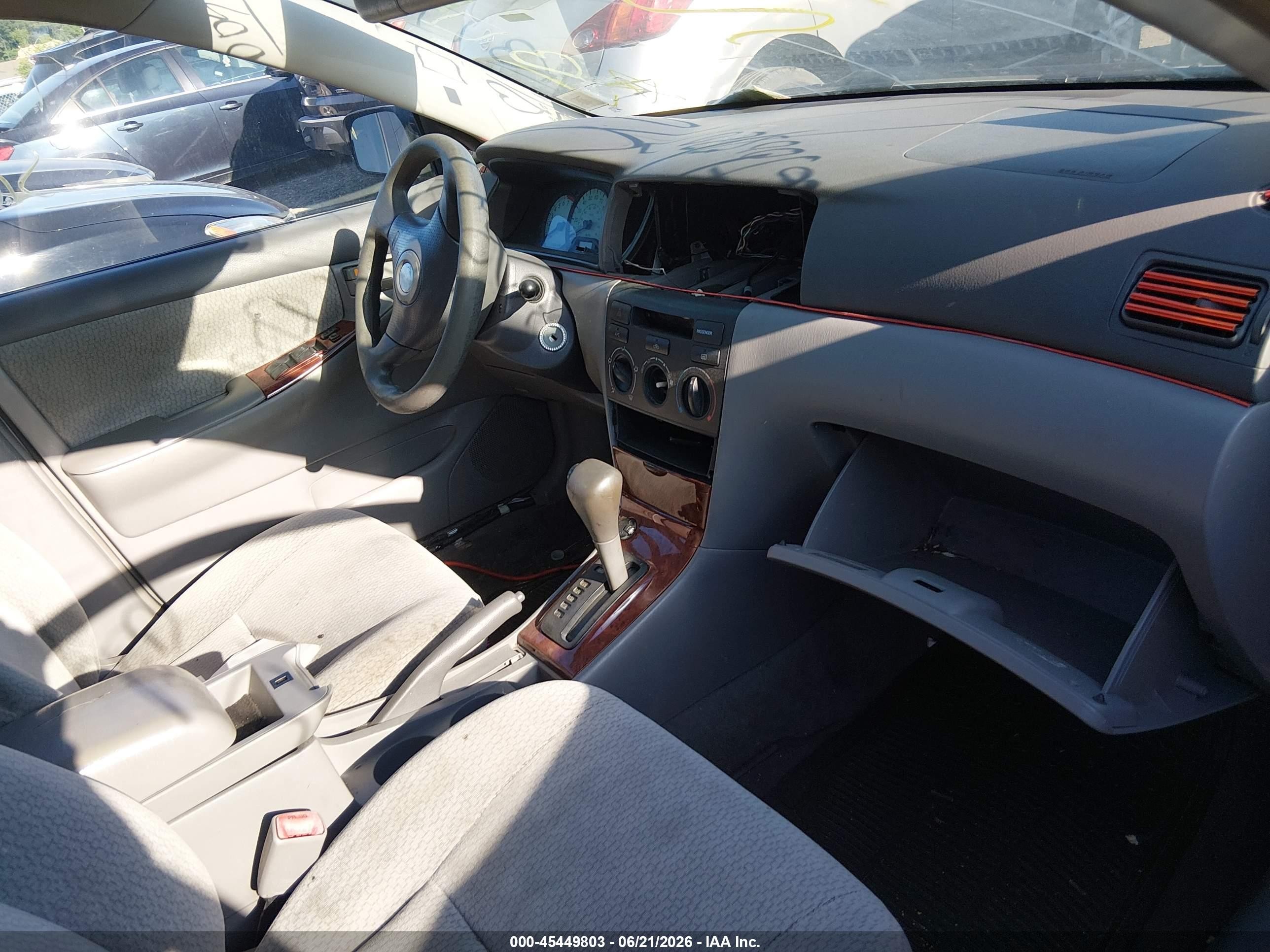 2004 Toyota Corolla Le Silver vin: 2T1BR32E24C239232