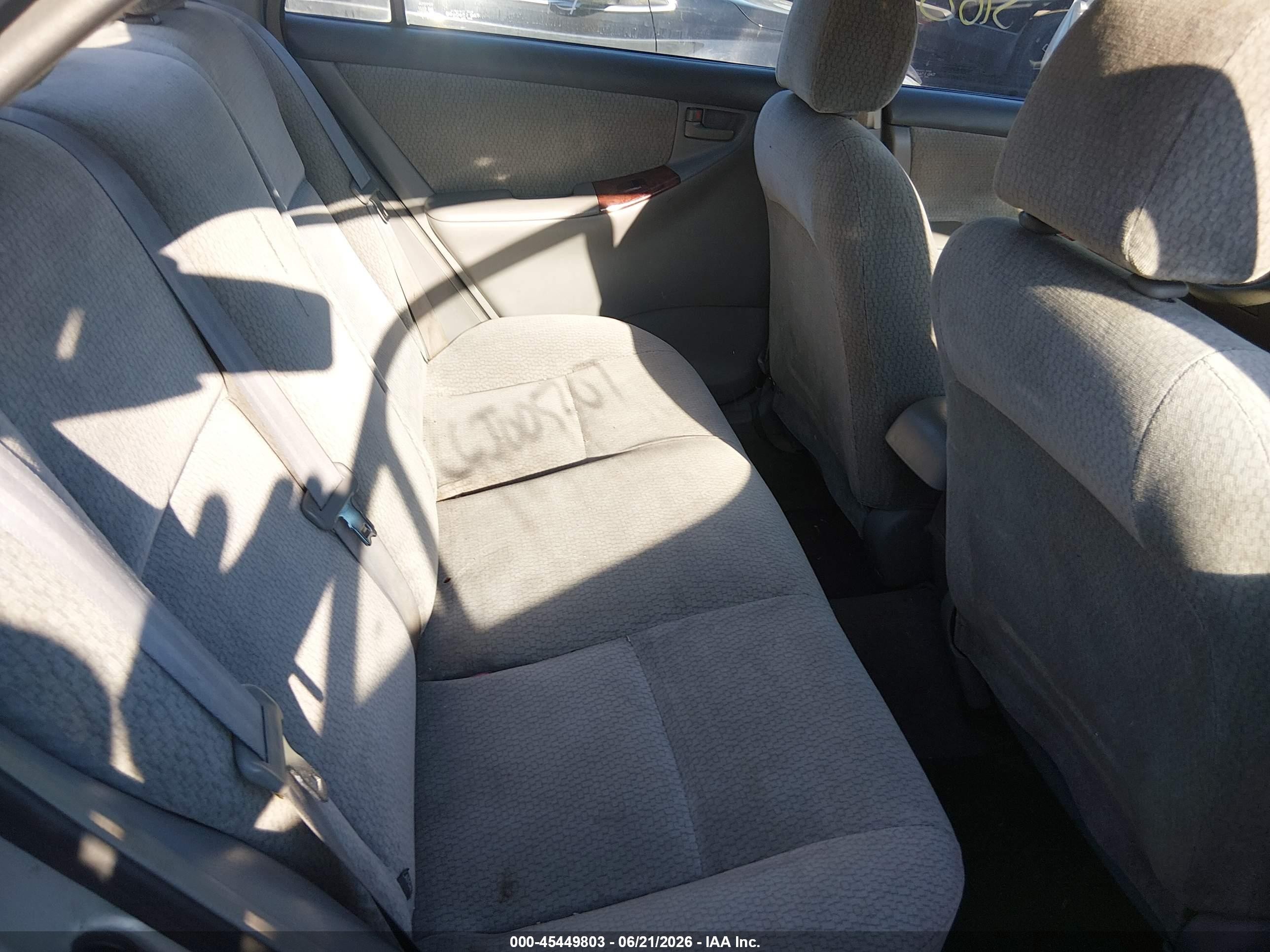 2004 Toyota Corolla Le Silver vin: 2T1BR32E24C239232