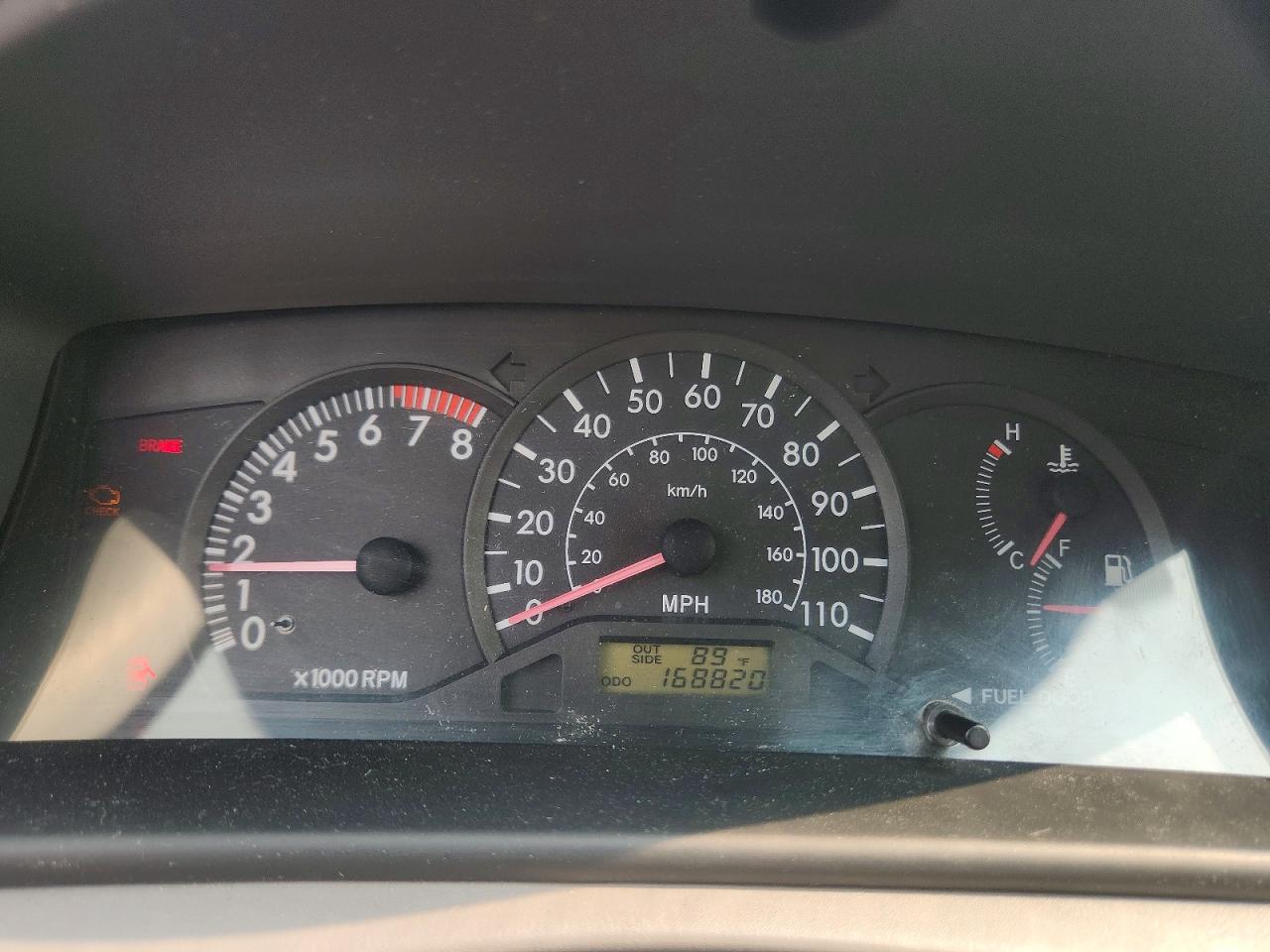 2004 Toyota Corolla Ce Red vin: 2T1BR32E24C303043