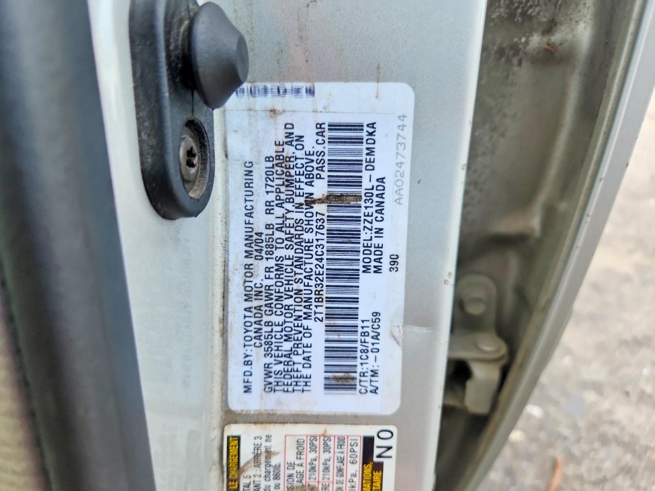 2004 Toyota Corolla Ce Silver vin: 2T1BR32E24C317637