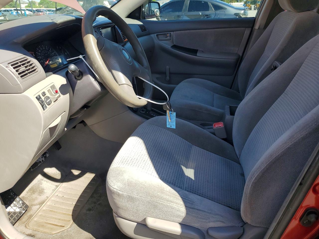 2005 Toyota Corolla Ce Red vin: 2T1BR32E25C424530