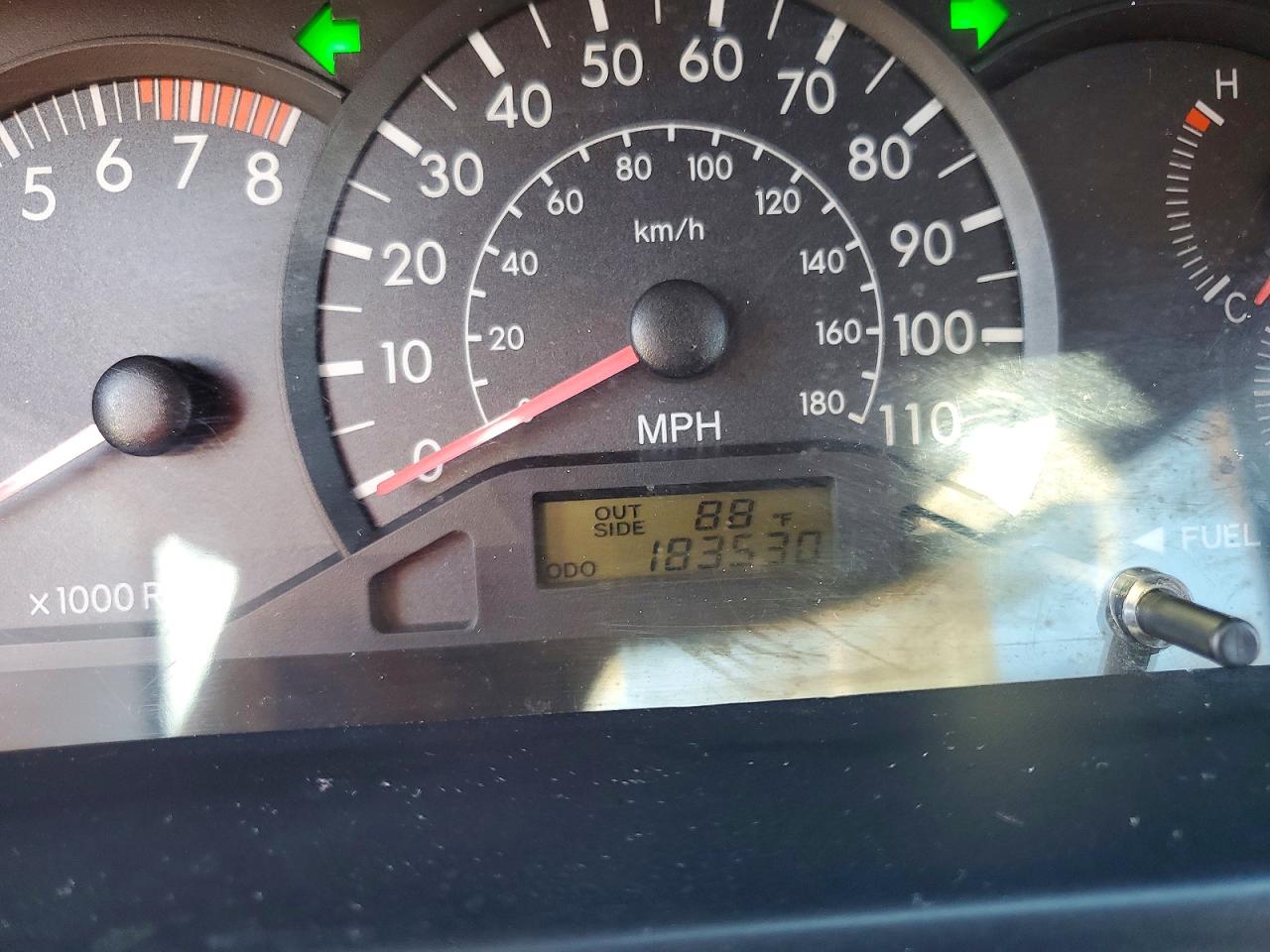 2005 Toyota Corolla Ce Red vin: 2T1BR32E25C424530