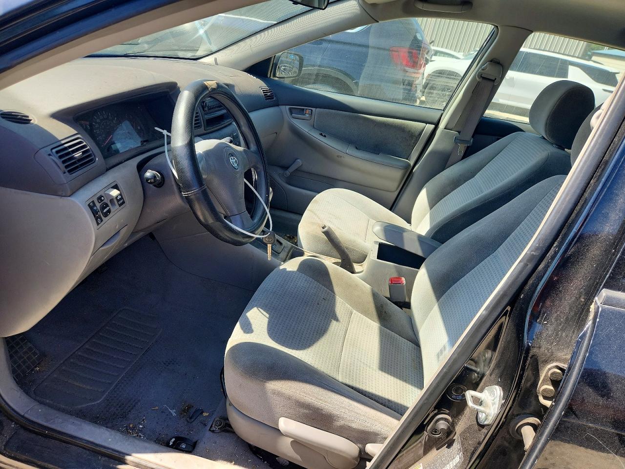 2005 Toyota Corolla Ce Black vin: 2T1BR32E25C437648