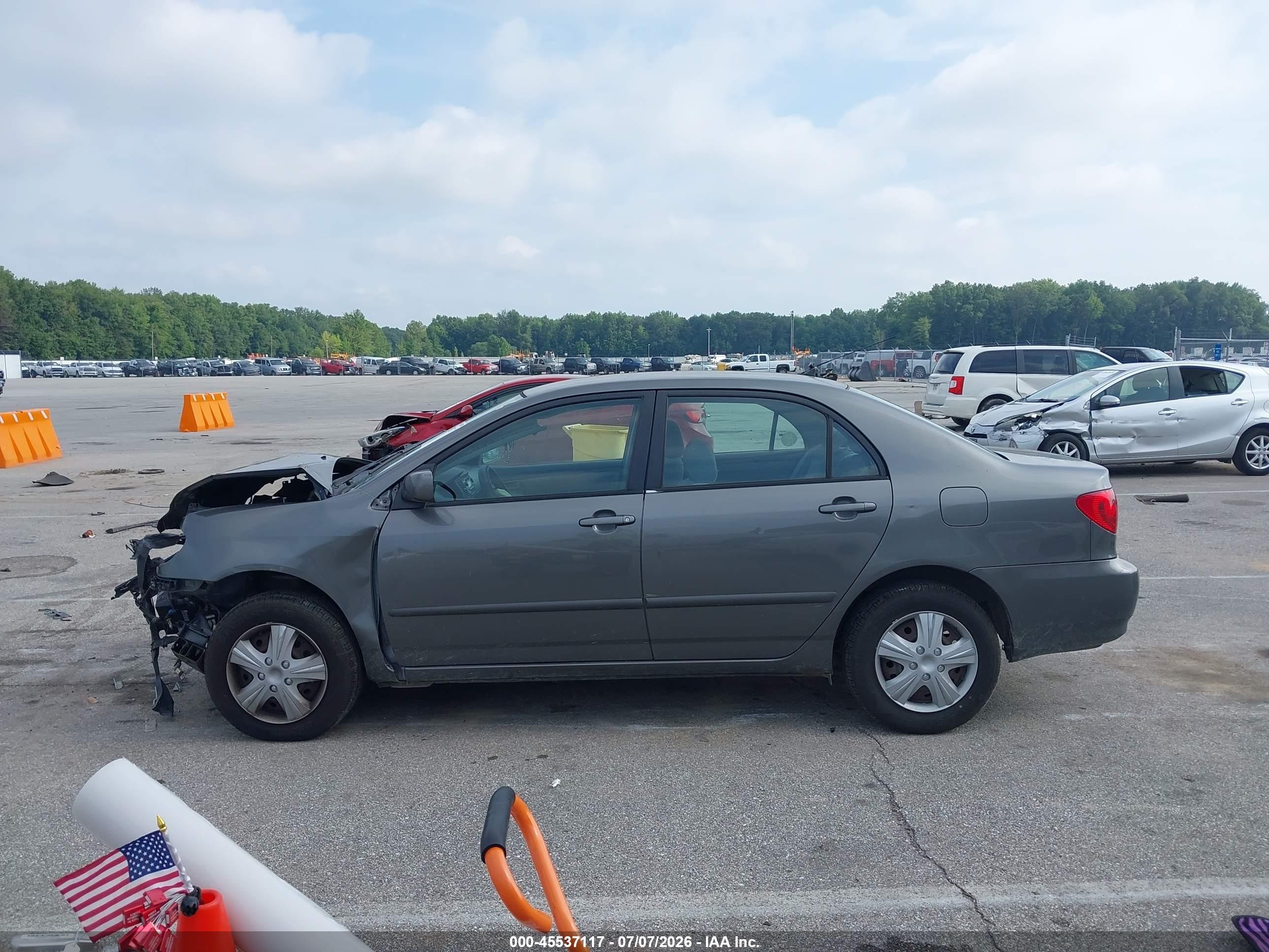 2005 Toyota Corolla Le Gray vin: 2T1BR32E25C462467
