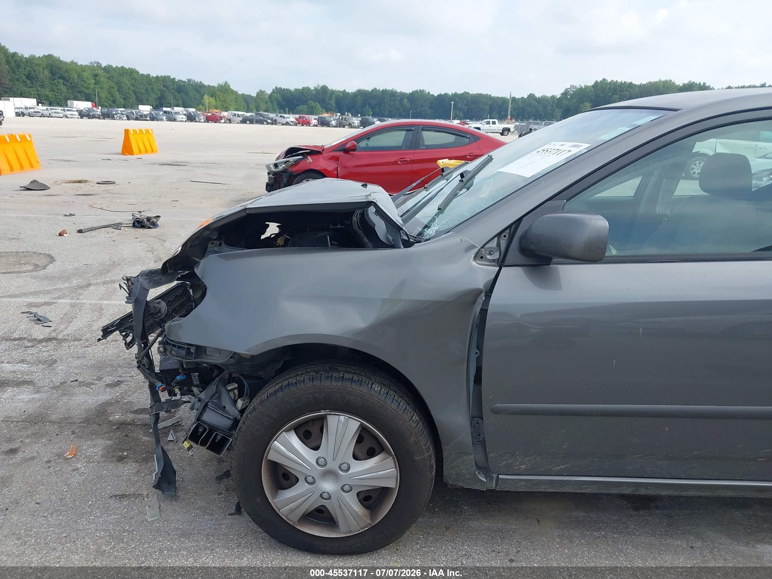 2005 Toyota Corolla Le Gray vin: 2T1BR32E25C462467