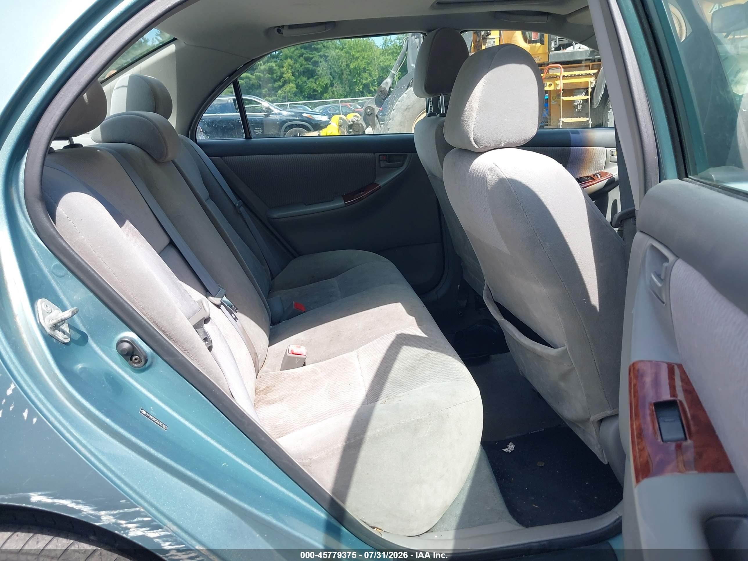 2005 Toyota Corolla Le Green vin: 2T1BR32E25C553822